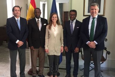 El director general de Casa África participa en la firma de un proyecto de formación en emprendeduría en Namibia