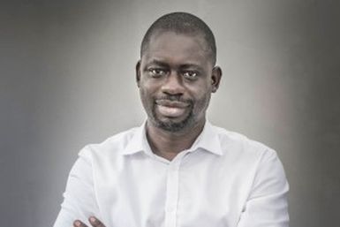 Entrevista a Felwine Sarr en TV5MONDE. Coronavirus: «Los europeos se preocupan por nosotros y nosotros nos preocupamos por ellos»