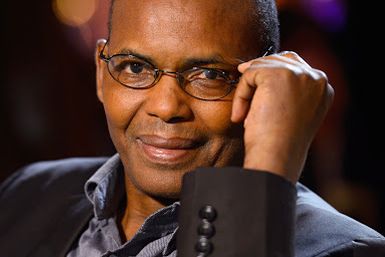 Tierno Monenembo: “África necesita nuevos Mandela”