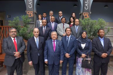 Una delegación diplomática árabe visita Casa África