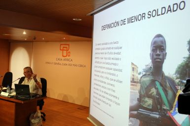 El periodista y experto Chema Caballero habla sobre la realidad de los menores soldado en el continente