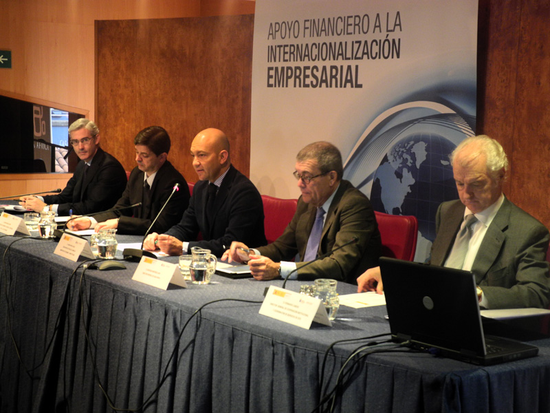 El empresariado canario se reúne con el Secretario de Estado de Comercio para una sesión de trabajo sobre internacionalización en Casa África