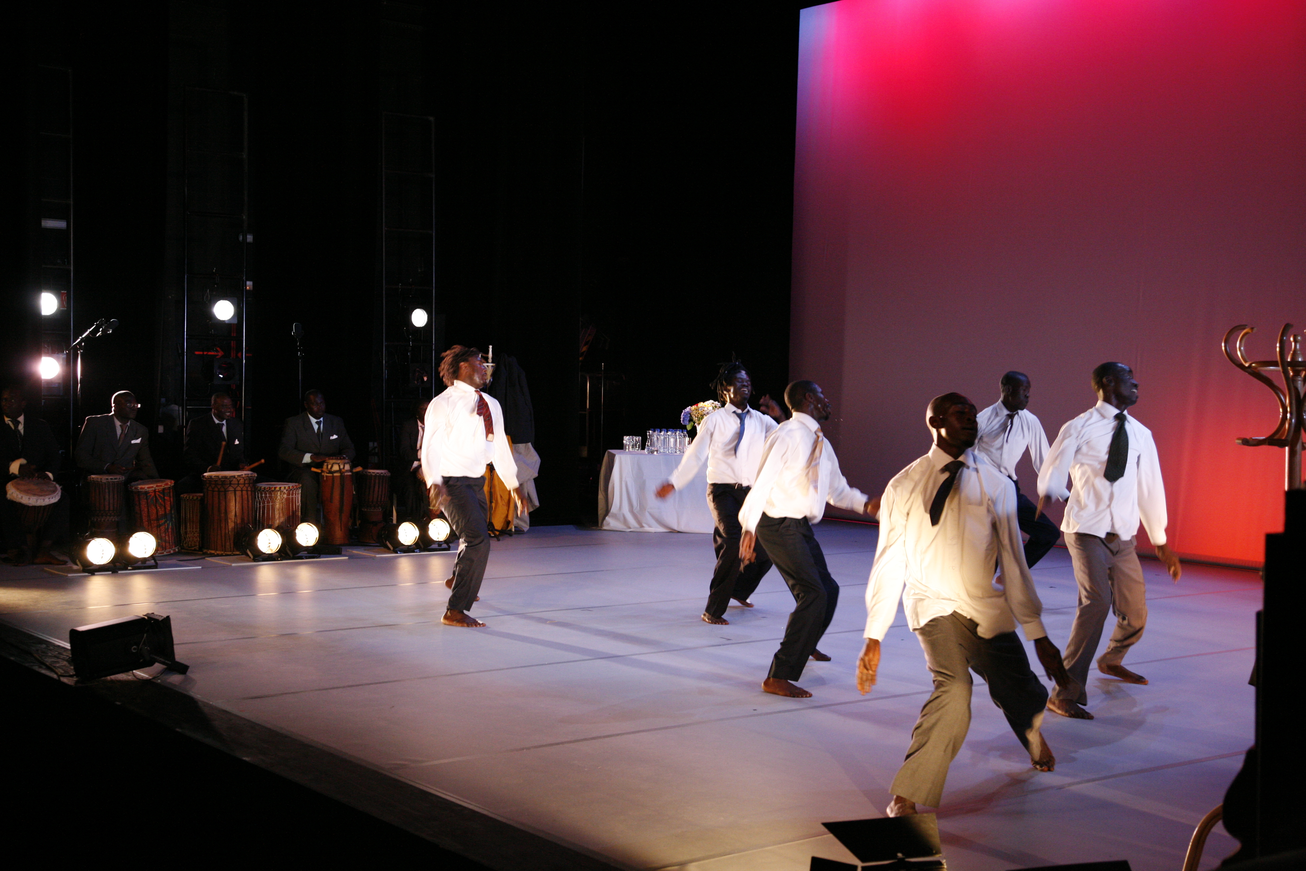 35. Waxtaan. Teatro Campos Elíseos. Bilbao