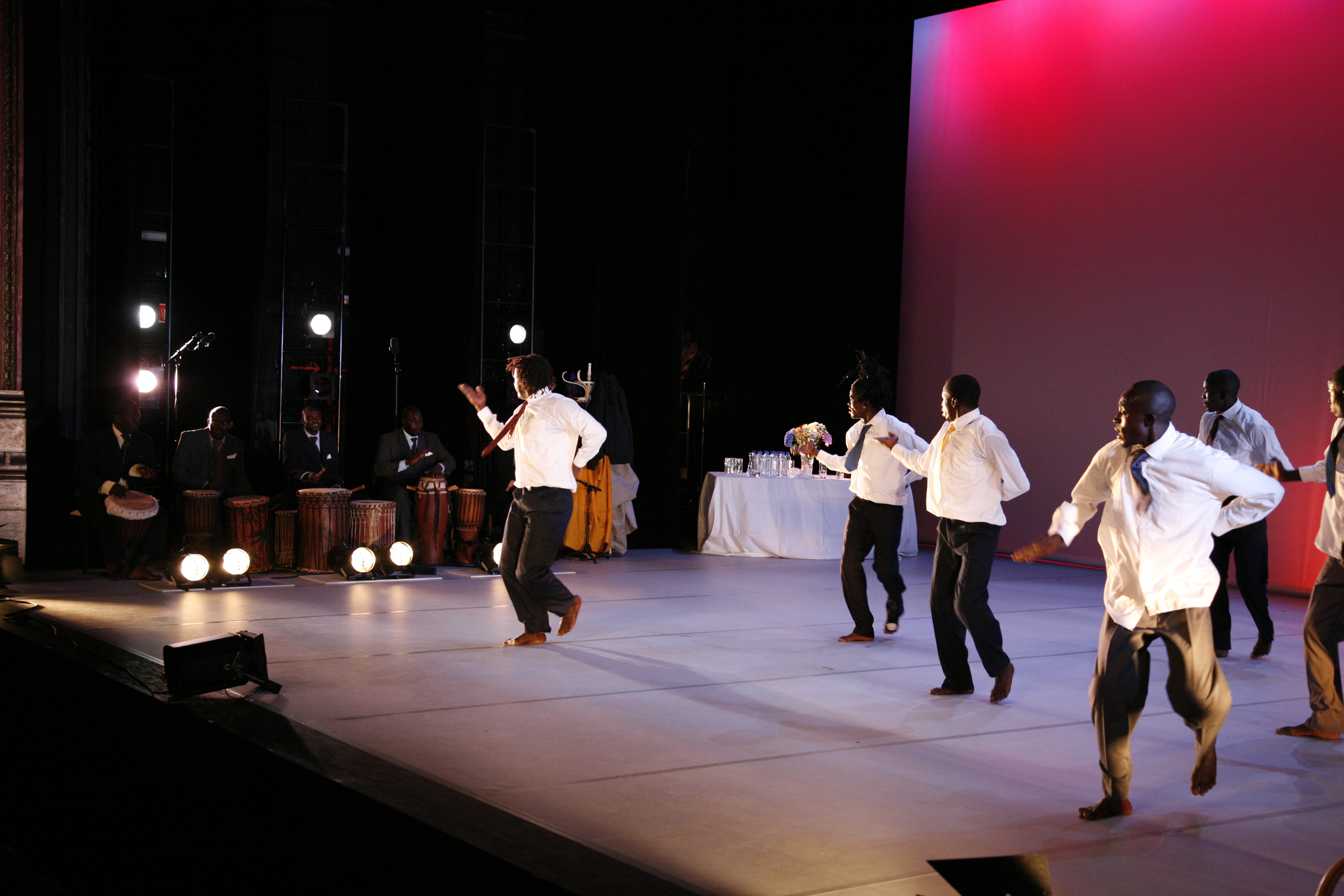 36. Waxtaan. Teatro Campos Elíseos. Bilbao