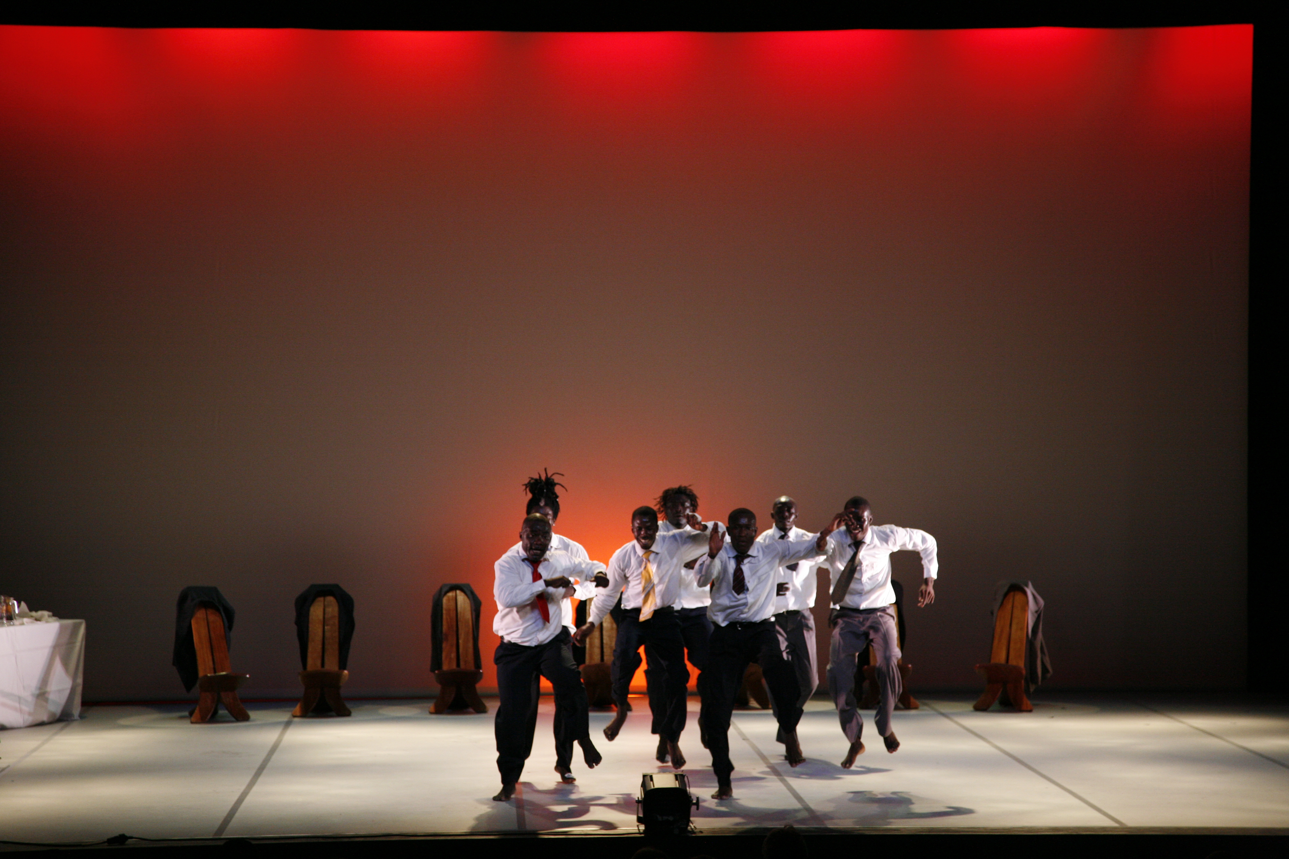 76. Waxtaan. Teatro Campos Elíseos. Bilbao