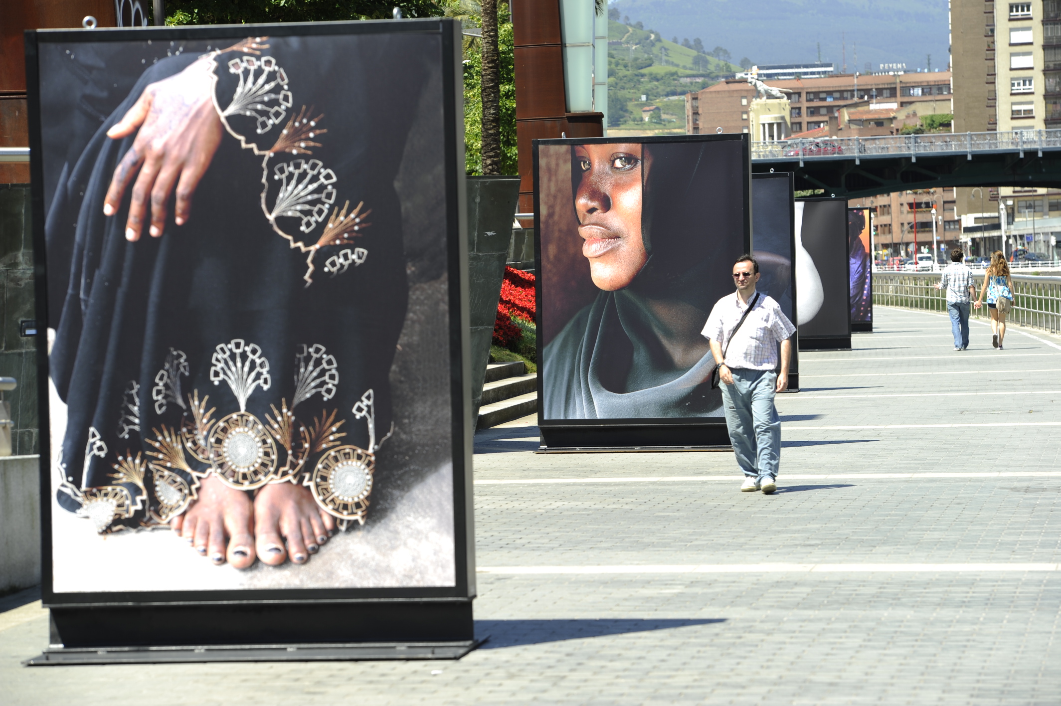 37. Vista de la exposición en calle