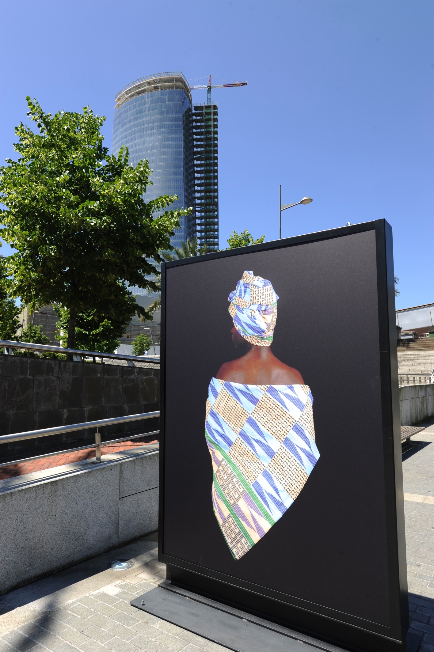 68. Vista de la exposición en calle