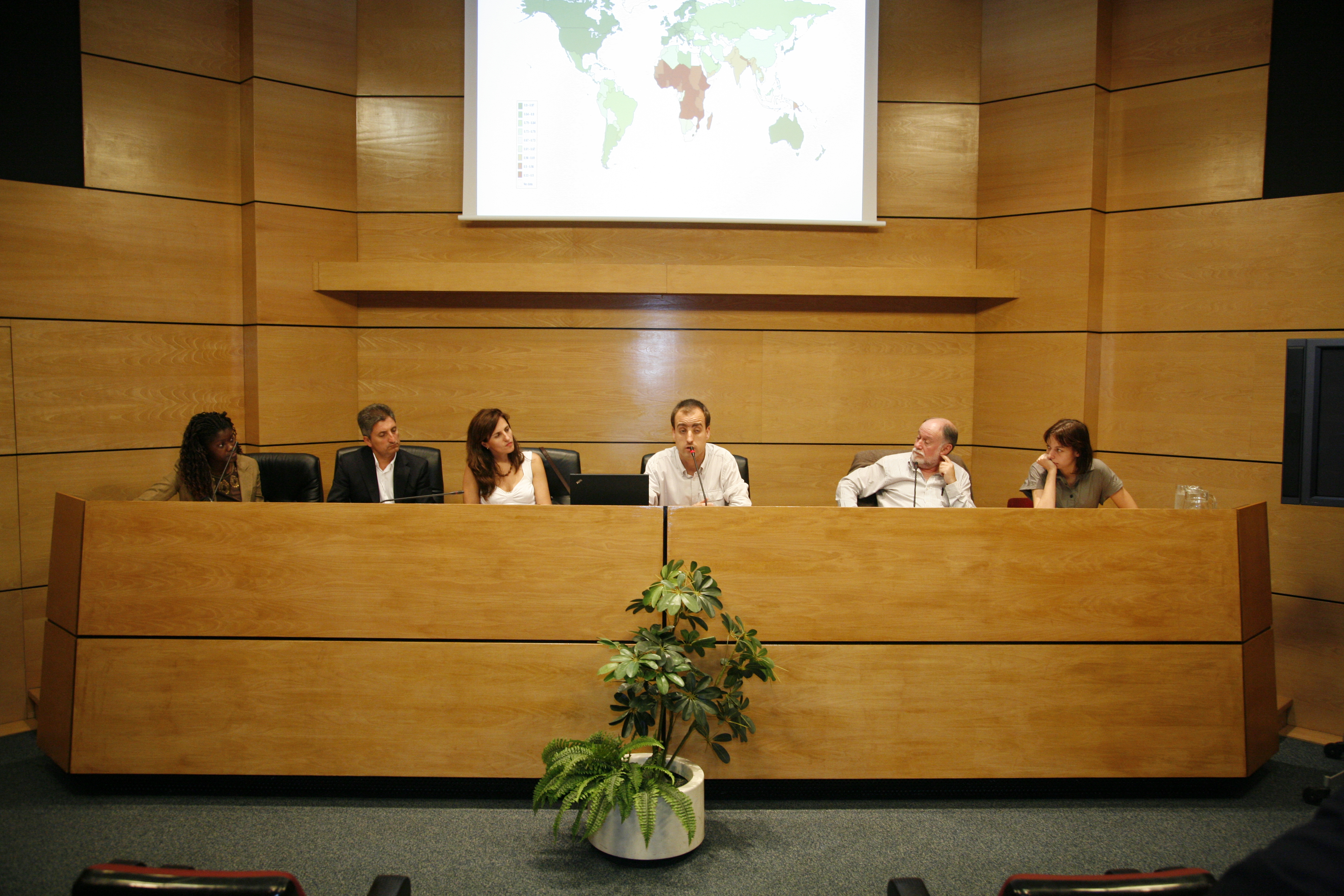 9. Intervención del representante de la Red  Grupo Pro-África