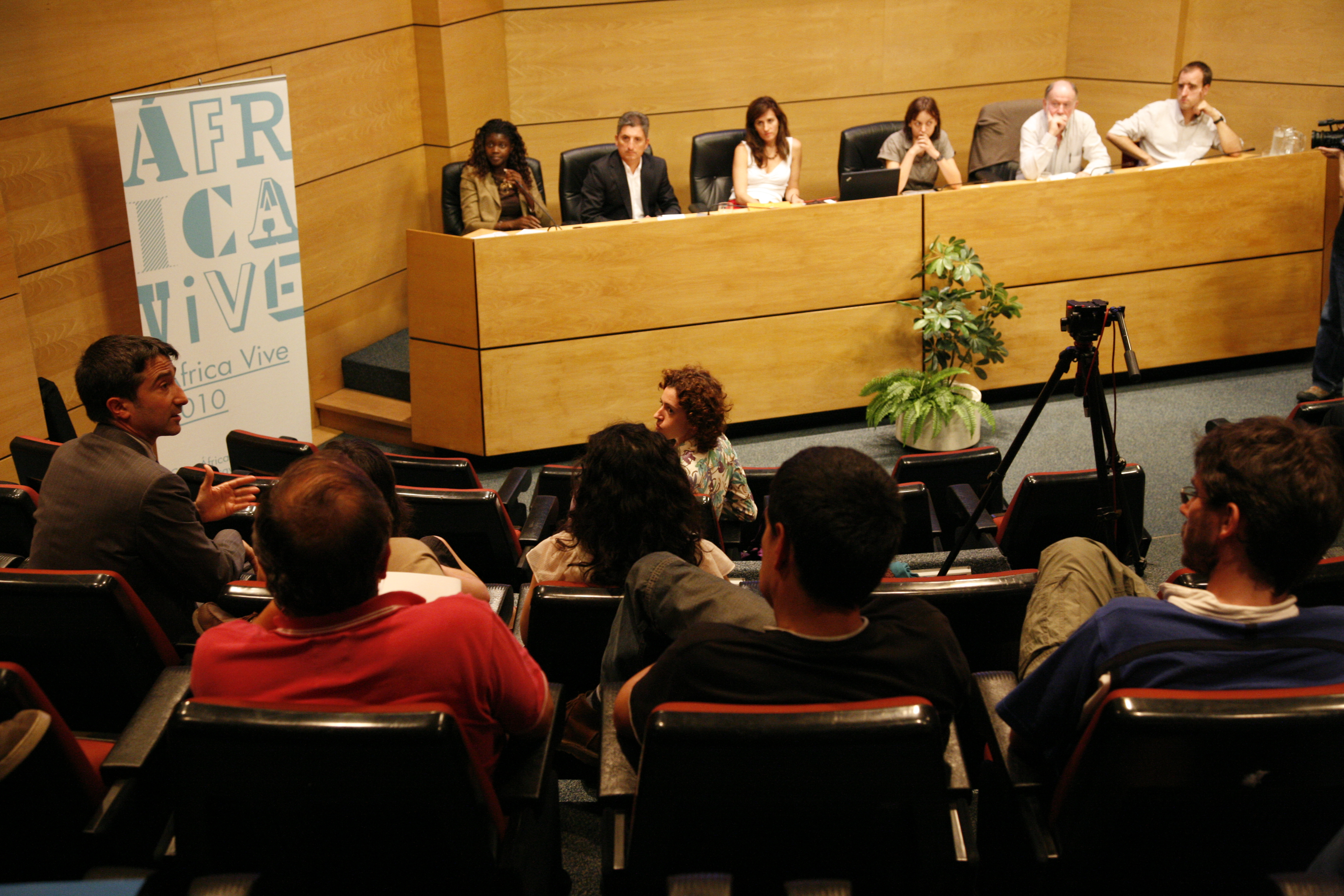 27. Intervenciones del público