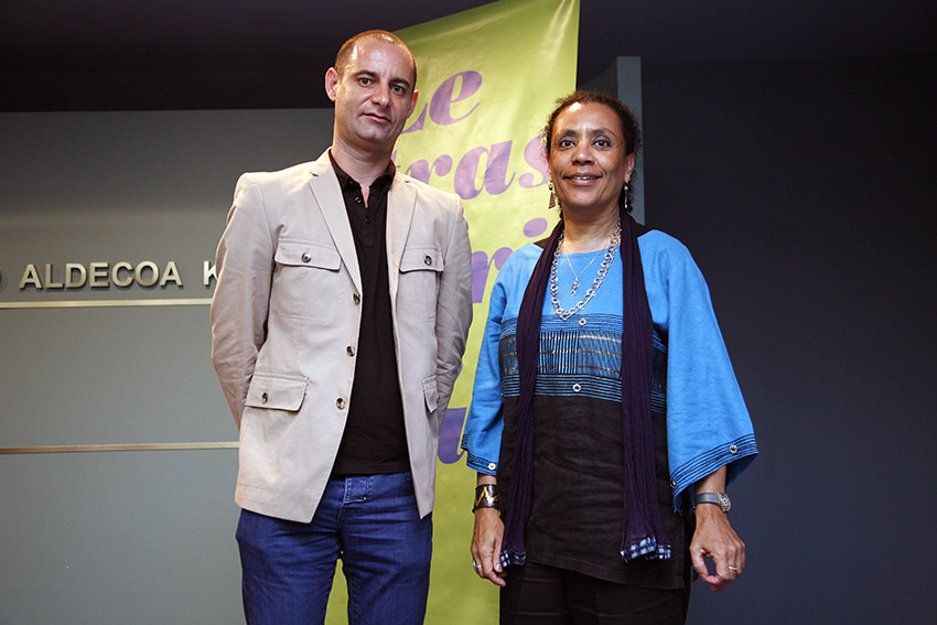 8. Juan Jaime Martínez (Casa África) y Véronique Tadjo