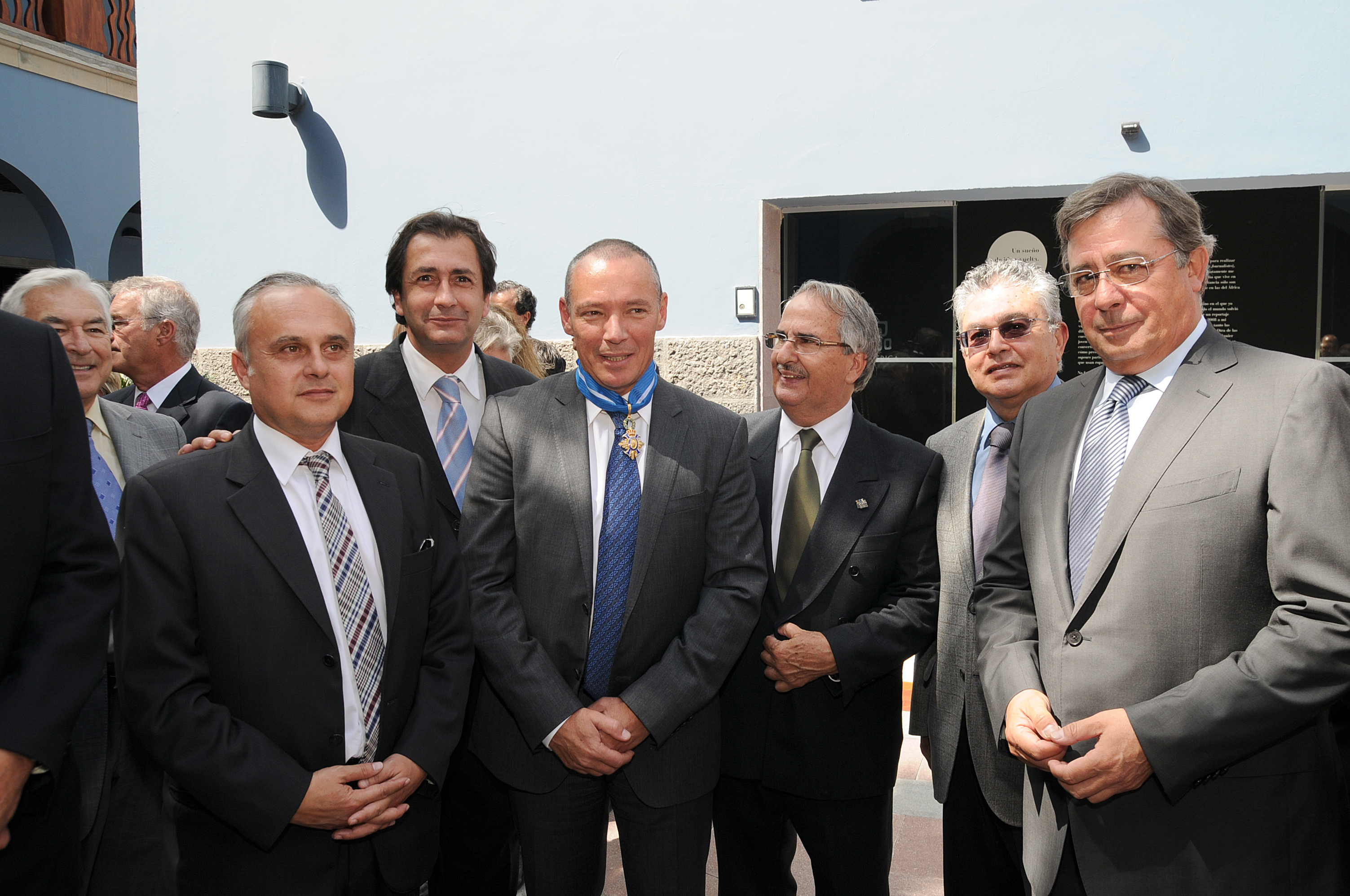 18. De izq. a der.: Antonio Rivero (ex presidente de la Cámara de Comercio de Las Palmas), José Ramón Fontán (ANACEF), Rafael Molina Petit (Gerente del Consorcio de Rehabilitación de San Bartolomé de Tirajana)