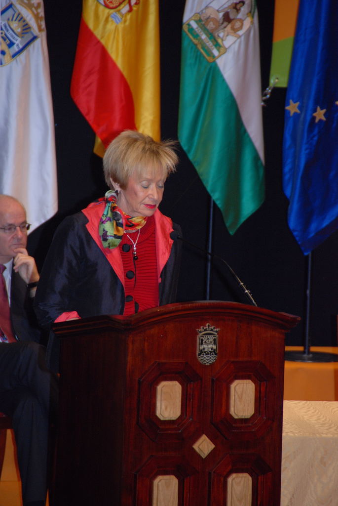 1. Presentación del Congreso de la Federación Internacional de Periodistas la por vicepresidenta primera del Gobierno, María Teresa Fernández de la Vega
