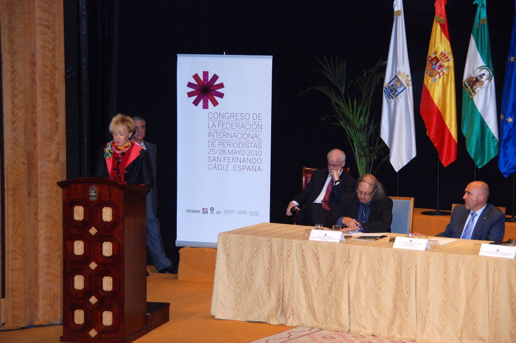2. Presentación del Congreso de la Federación Internacional de Periodistas la por vicepresidenta primera del Gobierno, María Teresa Fernández de la Vega
