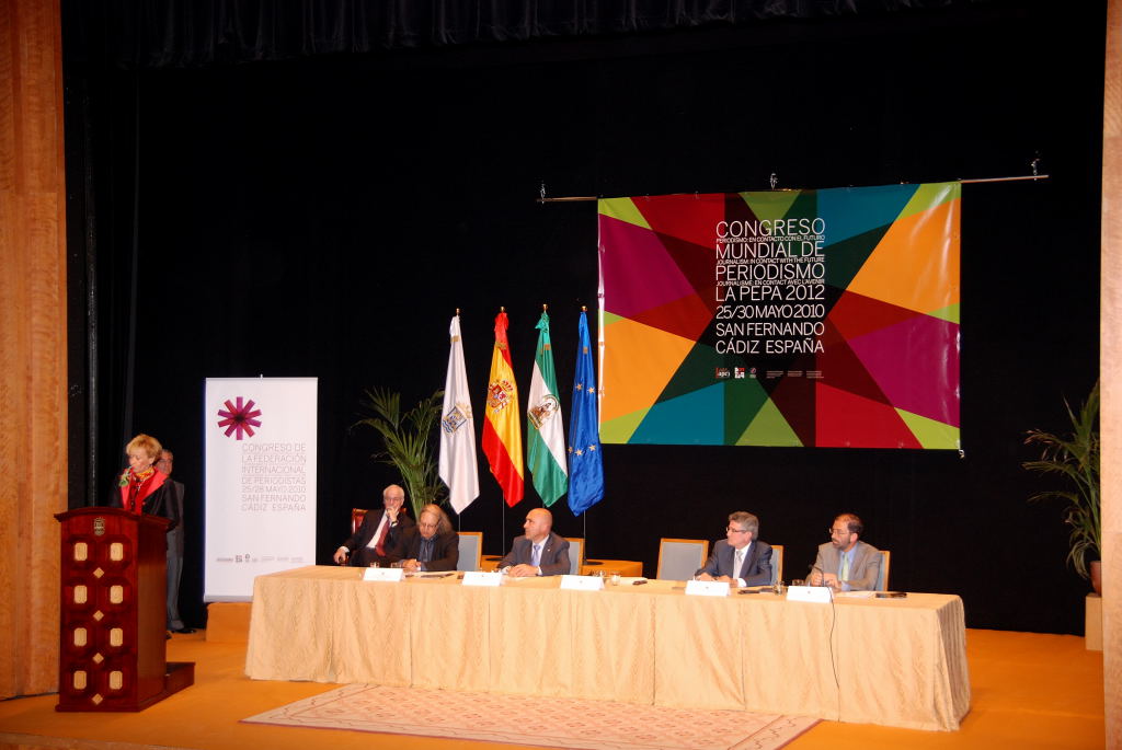 4. Presentación del Congreso de la Federación Internacional de Periodistas la por vicepresidenta primera del Gobierno, María Teresa Fernández de la Vega