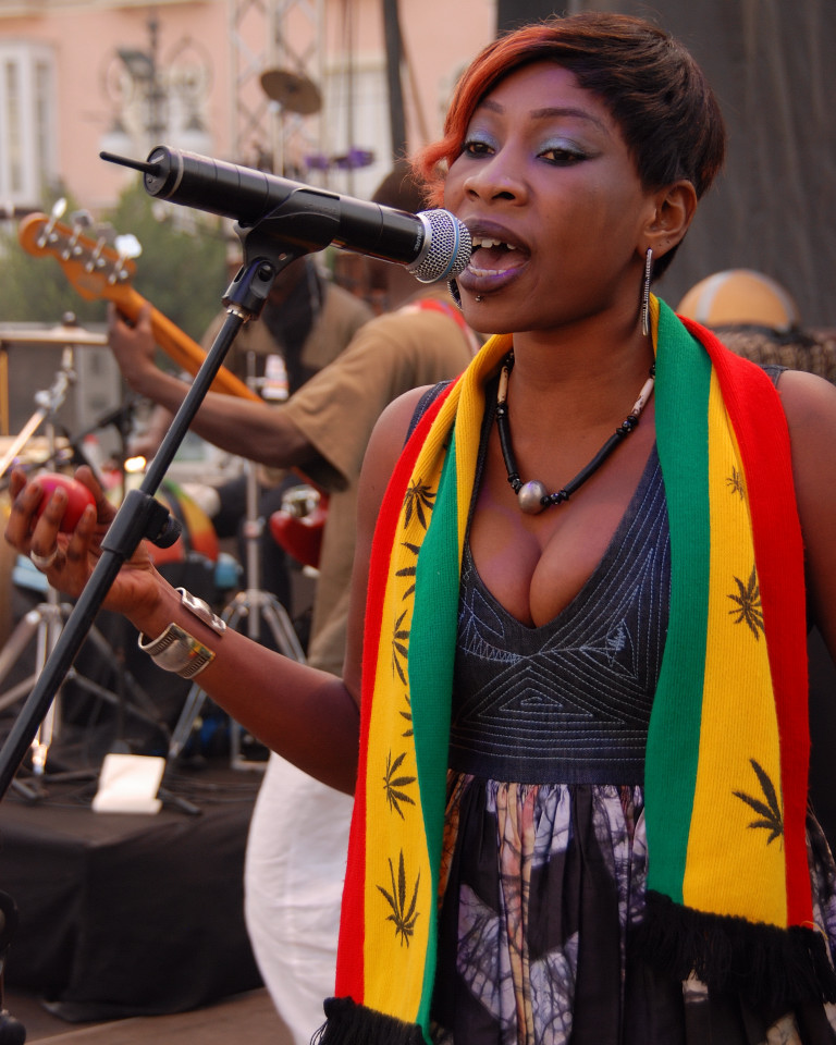 3. Njaaya en concierto