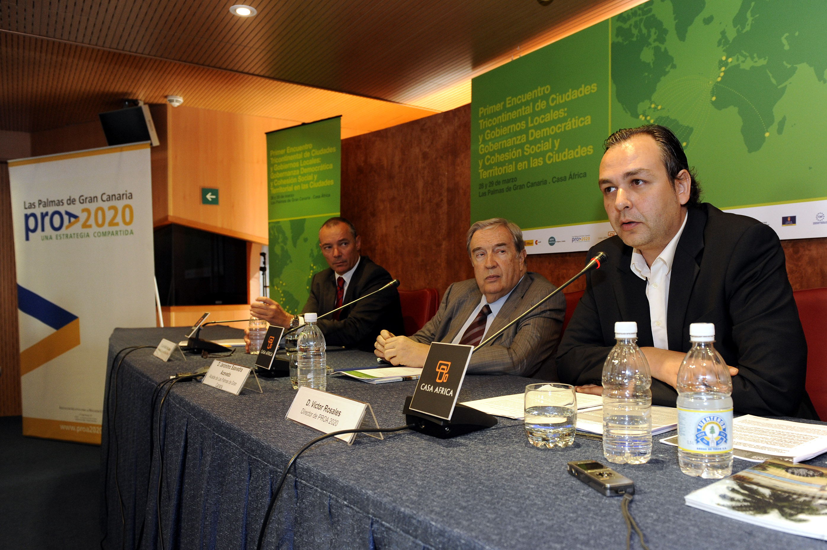 3. Rueda de prensa. Luis Padilla, Jerónimo Saavedra y Víctor Rosales