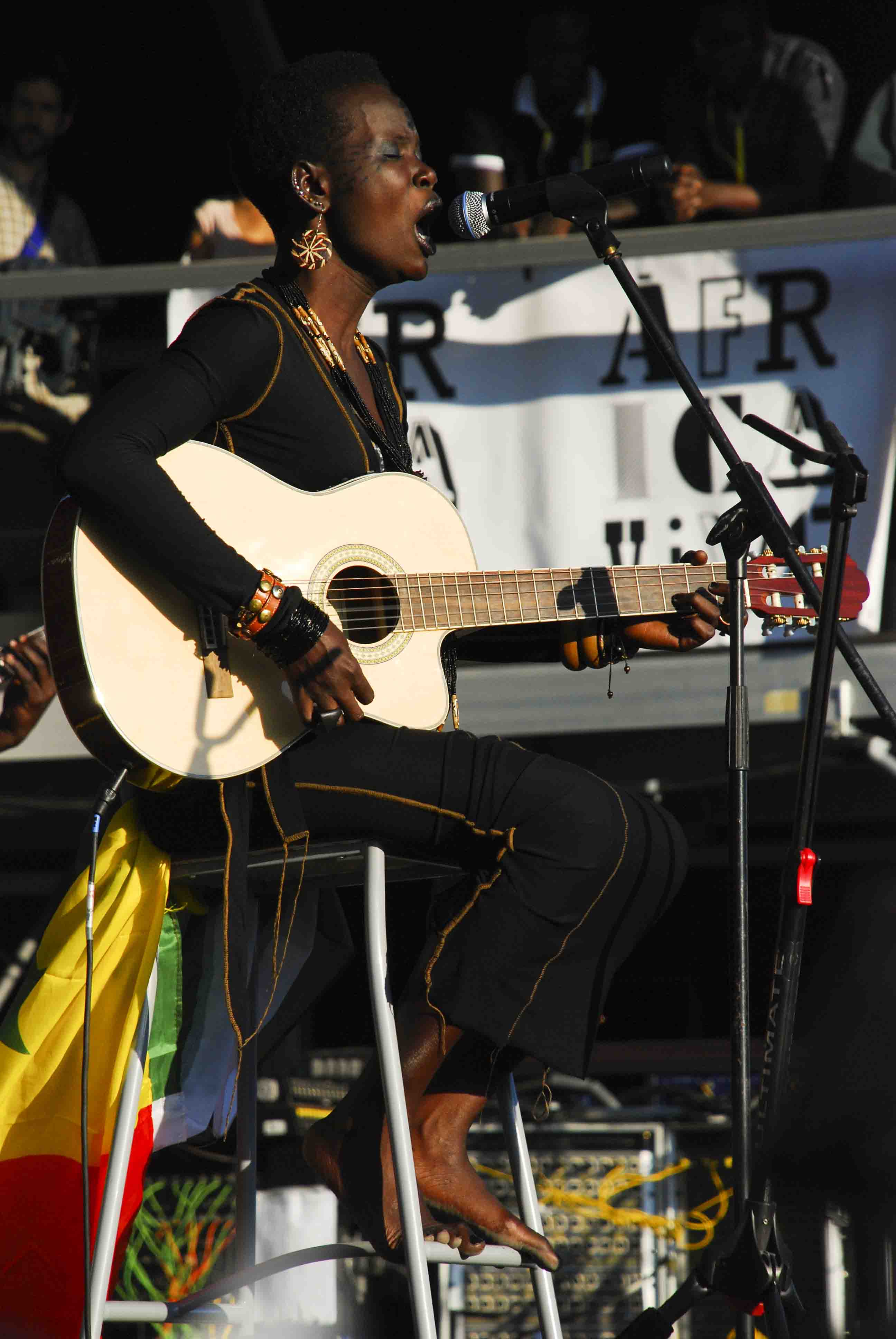 38. Njaaya en el Concierto África Vive