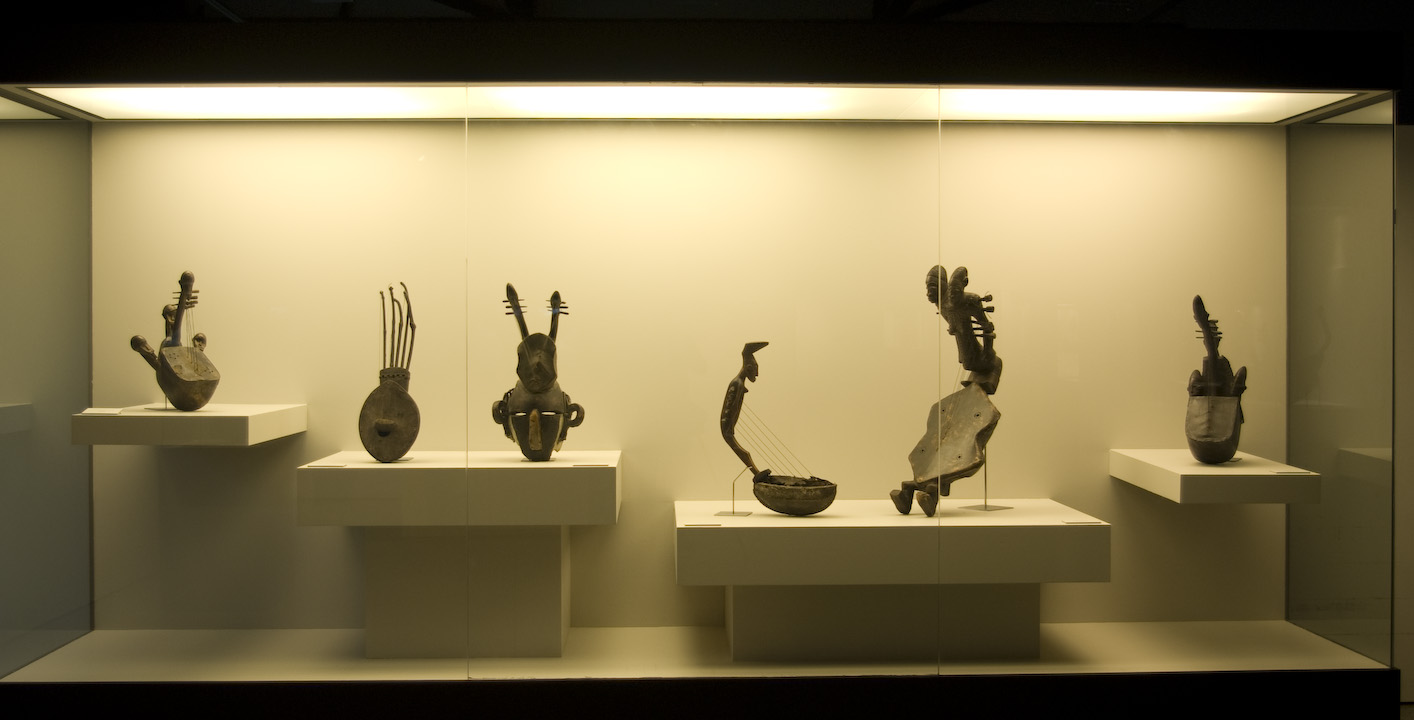 11. Exposición Negro. Arte Centroafricano en Sala Centro de Arte de la Complutense