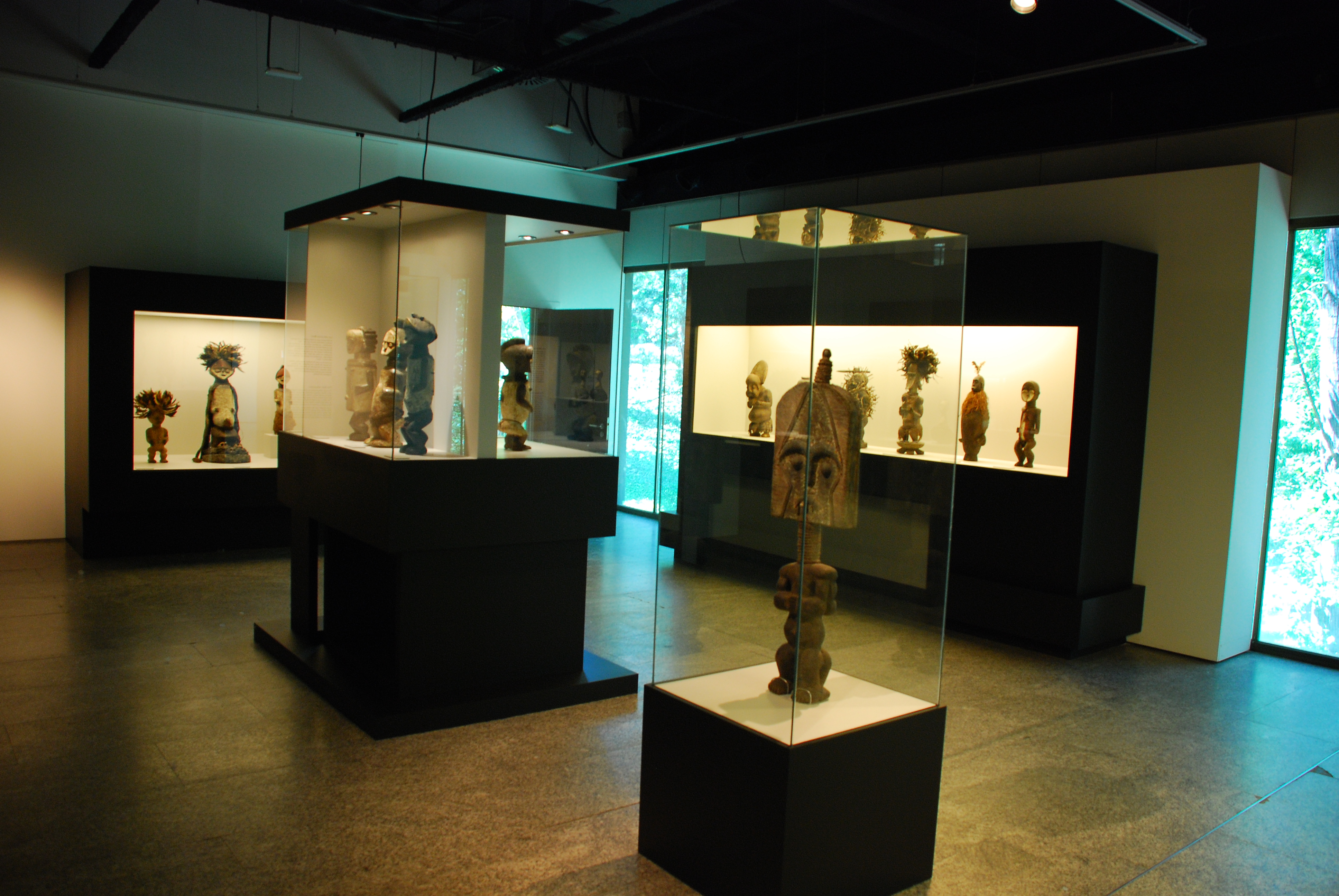 16. Exposición Negro. Arte Centroafricano en Sala Centro de Arte de la Complutense