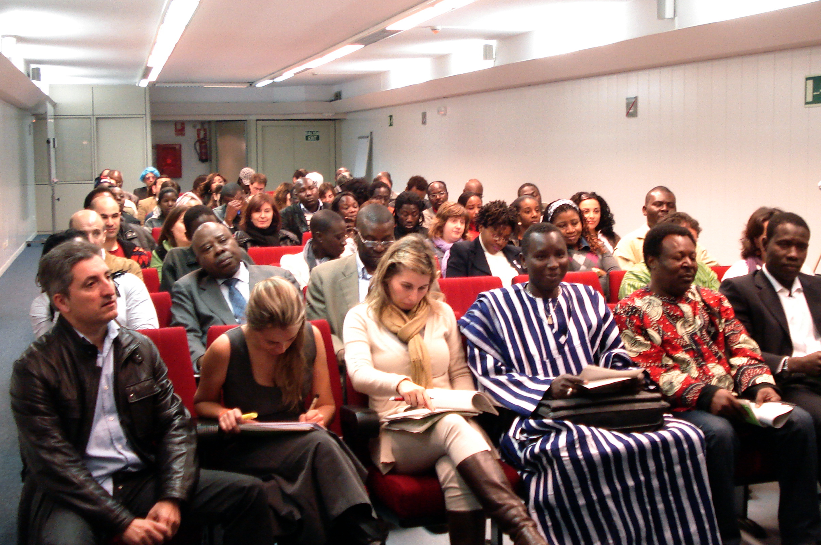 5. Asistentes a las conferencias del Encuentro África Vive. Centros Educativos