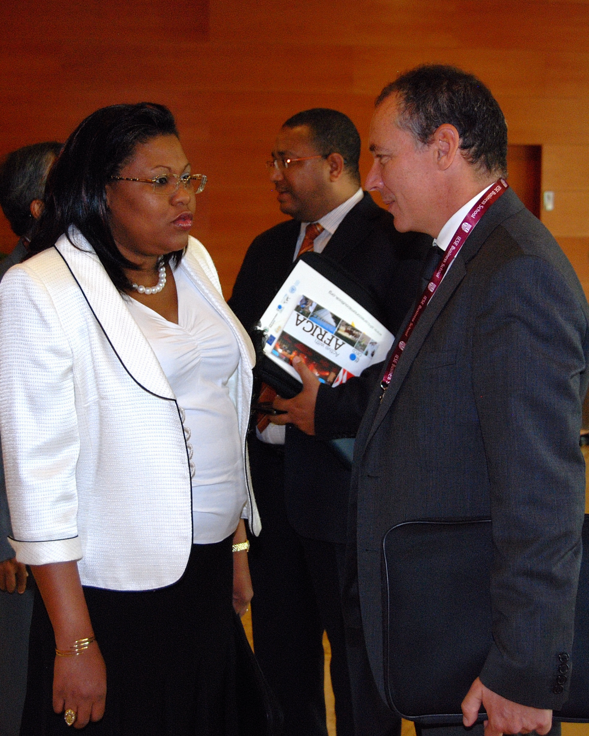 2. Luis Padilla Macabeo Secretario General  de Casa África