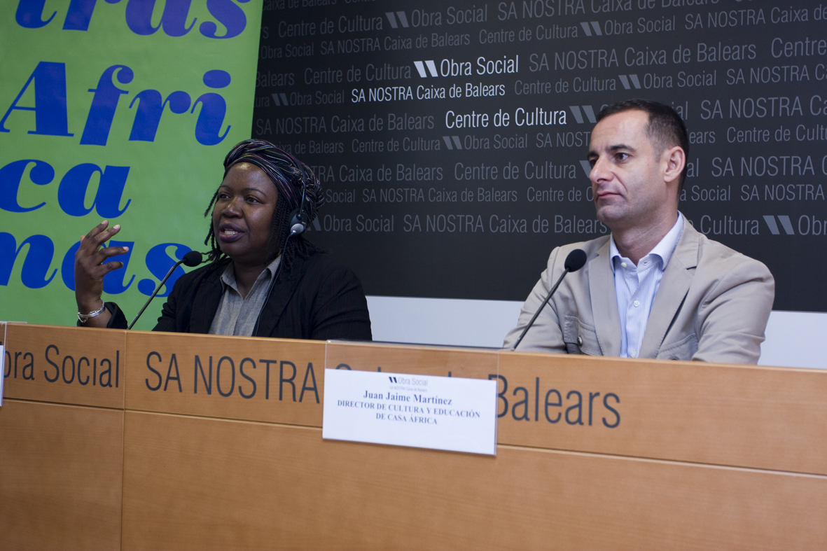 3. Intervención de Tanella Boni, escritora y Juan Jaime, Jefe del Área de Cultura y Educación de Casa África