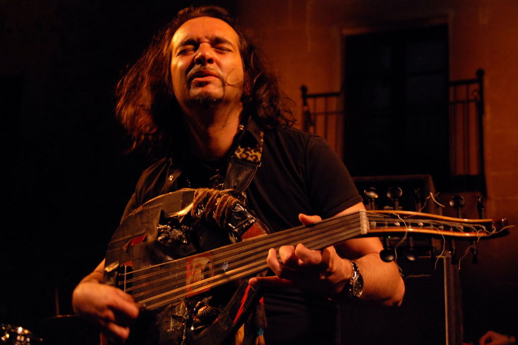 43. Speed Caravan en concierto