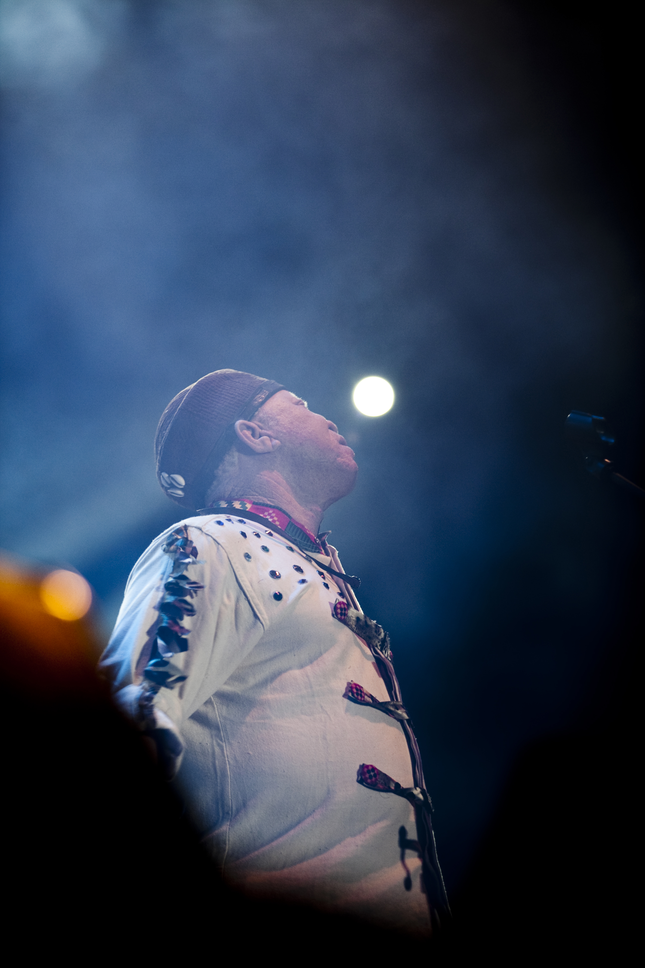 32. Actuación de  Salif Keita