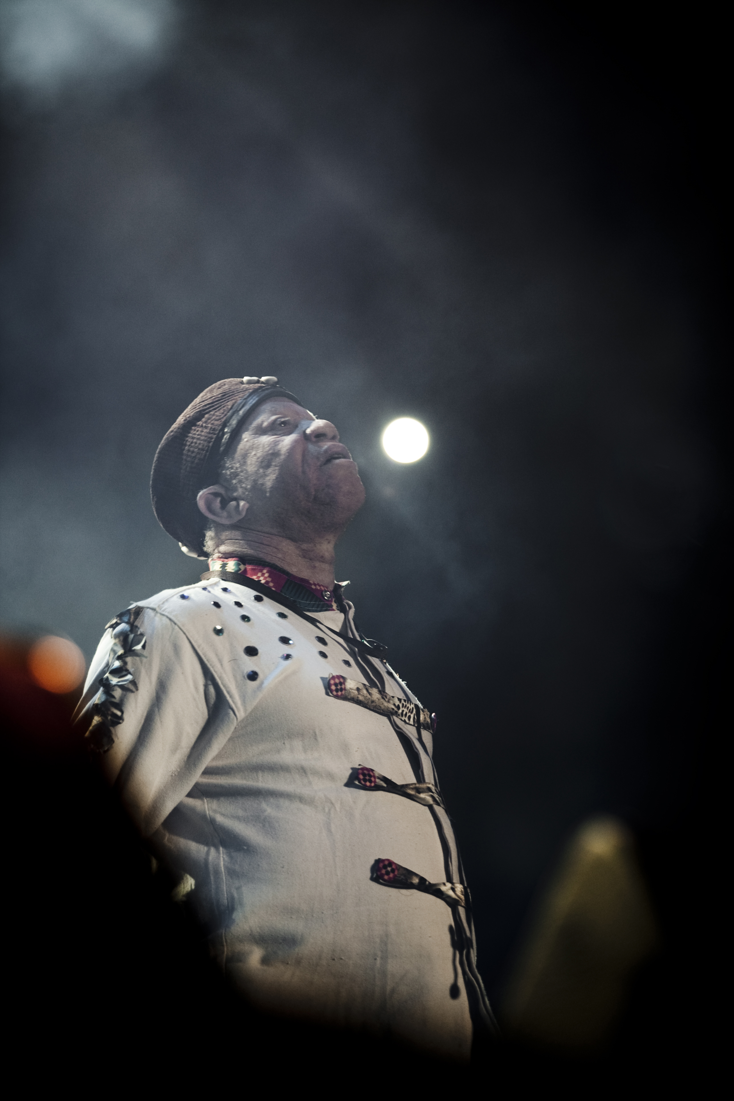 33. Actuación de  Salif Keita