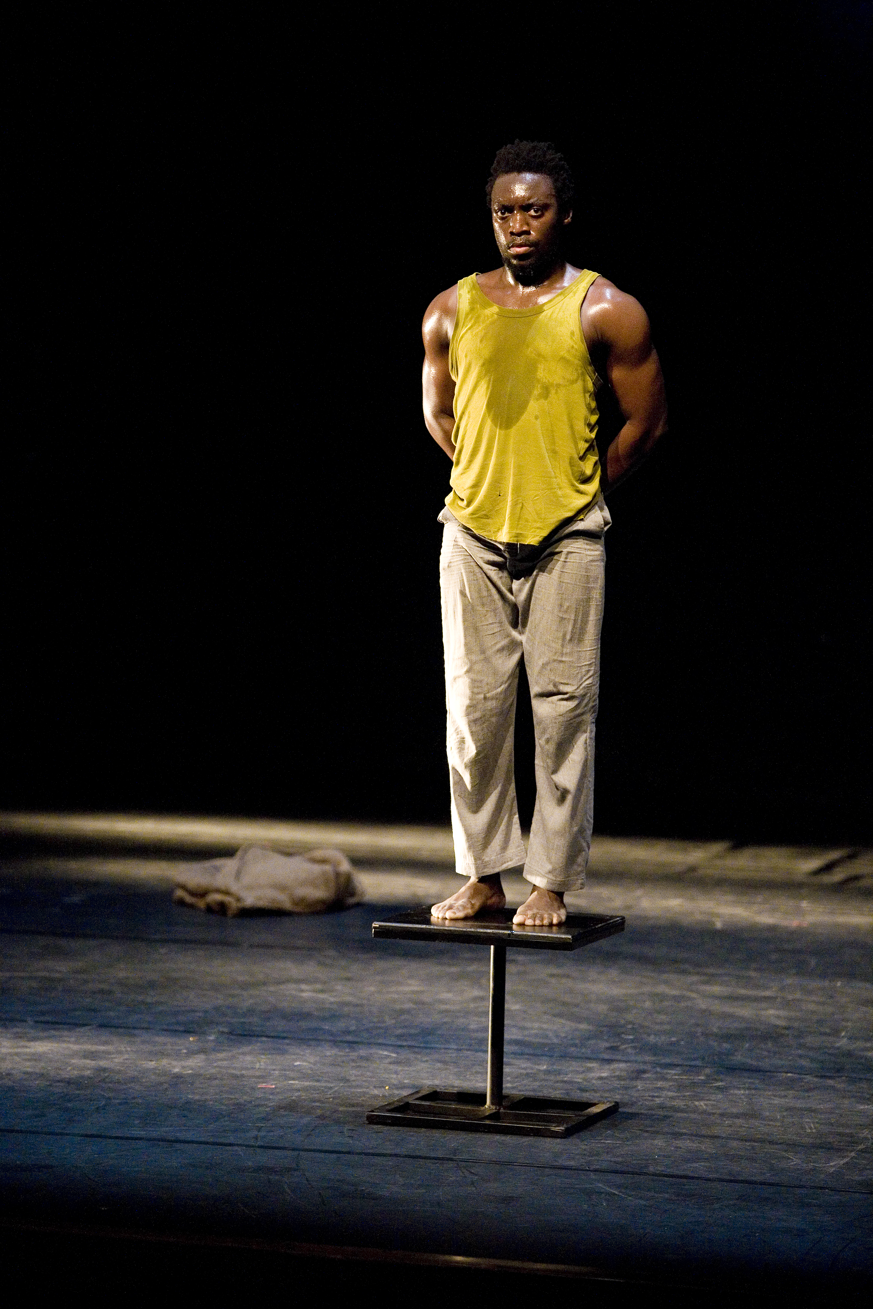 6. Actuación de Auguste Ouedraogo