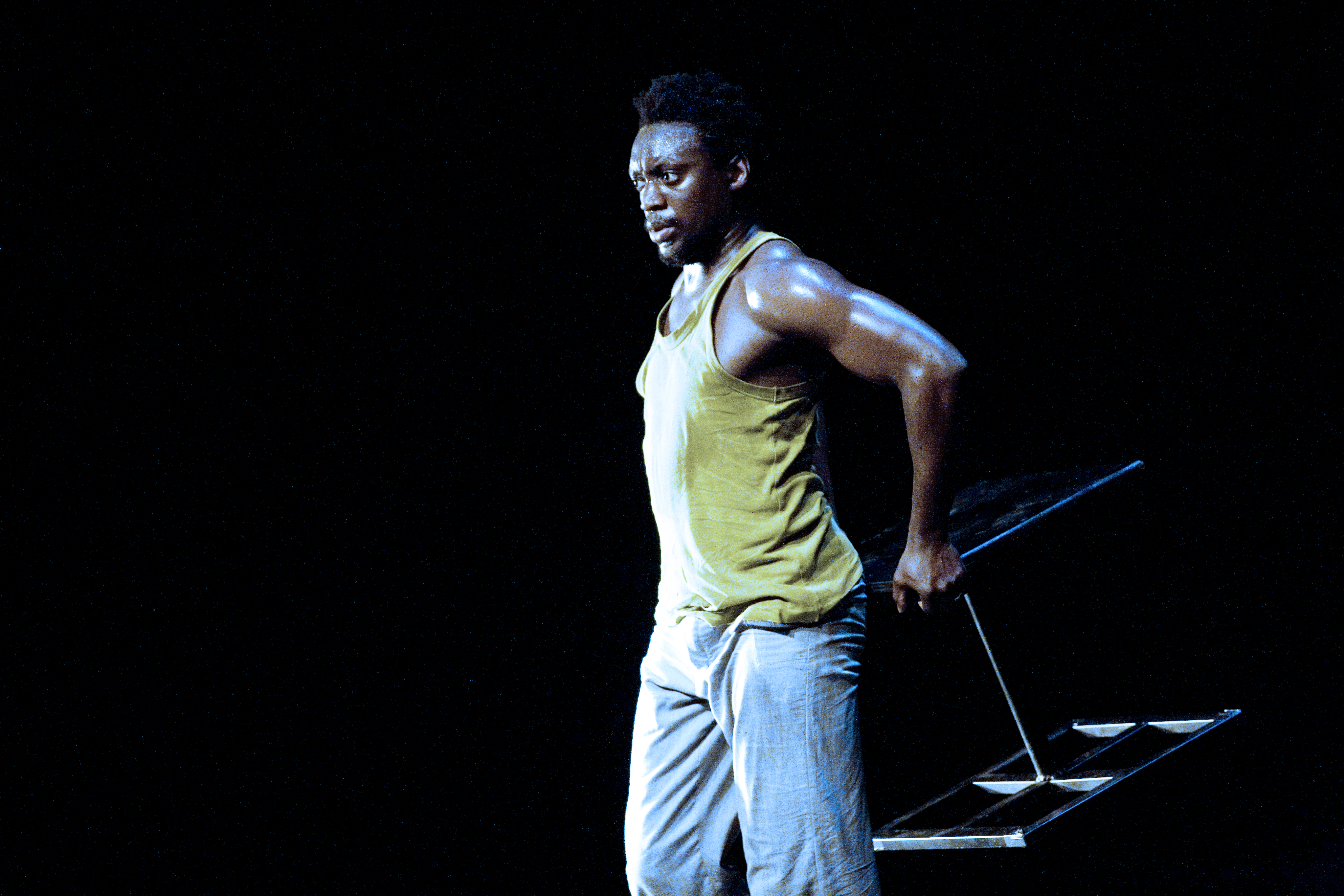 8. Actuación de Auguste Ouedraogo