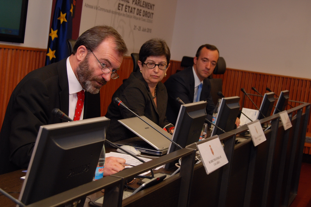 14. Ricardo Martínez Vázquez, Director General de Casa África  Teresa Cunillera i Mestres, Vicepresidenta Primera del Congreso de los Diputados y el  Director de relaciones internacionales. Madrid