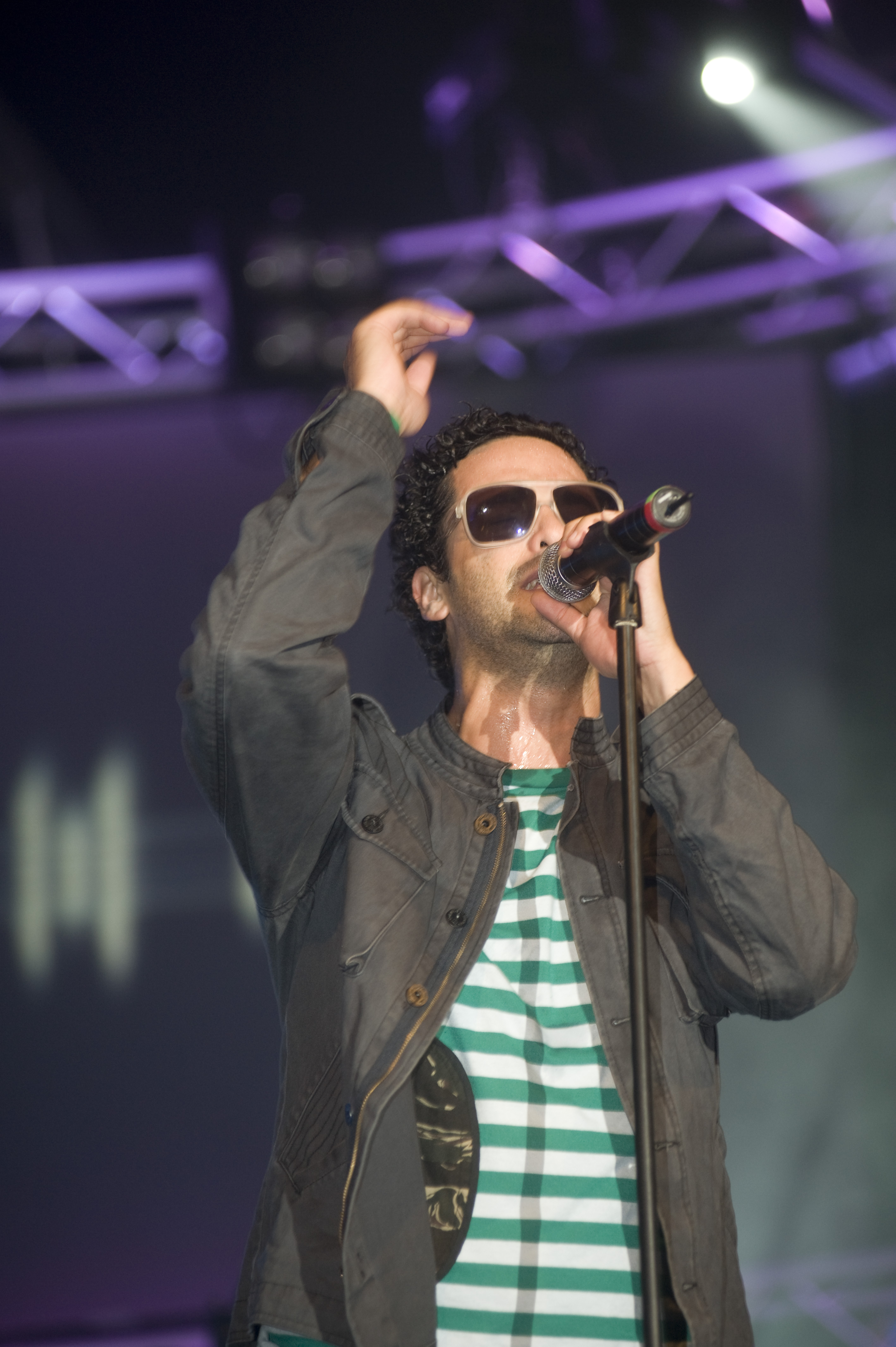 27. Los Amigos Invisibles en concierto