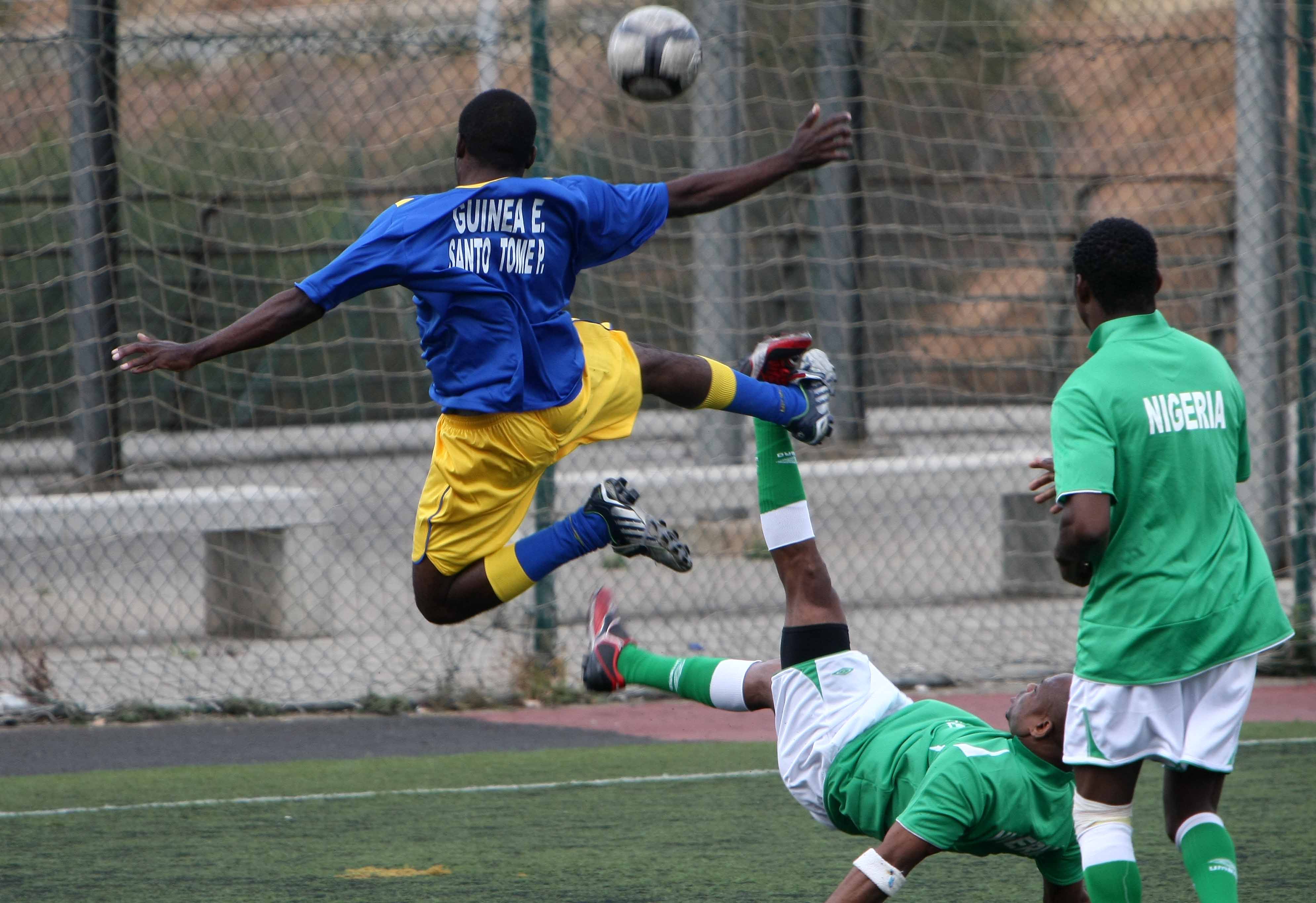 36. Guinea Ecuatorial-Santo Tomé y Príncipe y Nigeria. 01-05-2010