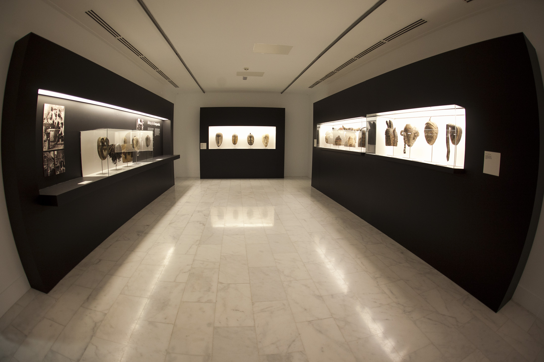 6. Exposición Negro. Arte Centroafricano