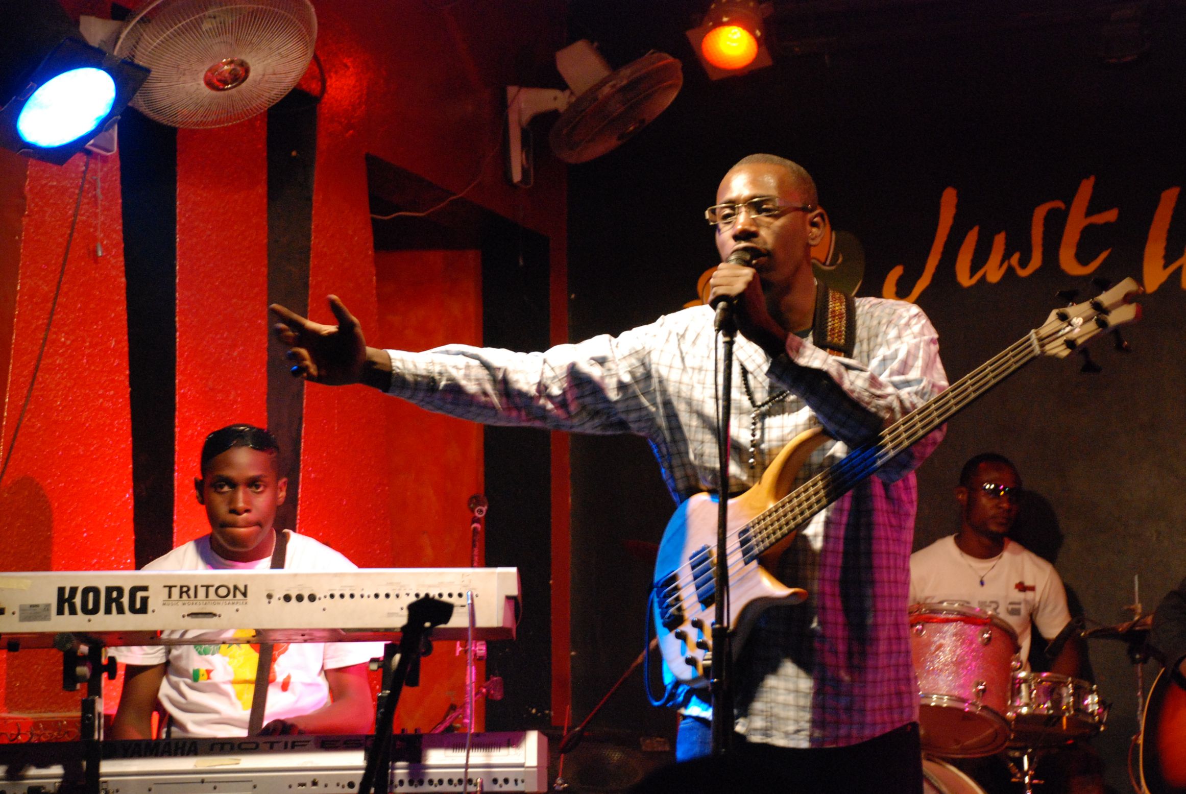 13. Buba Kirikou en concierto