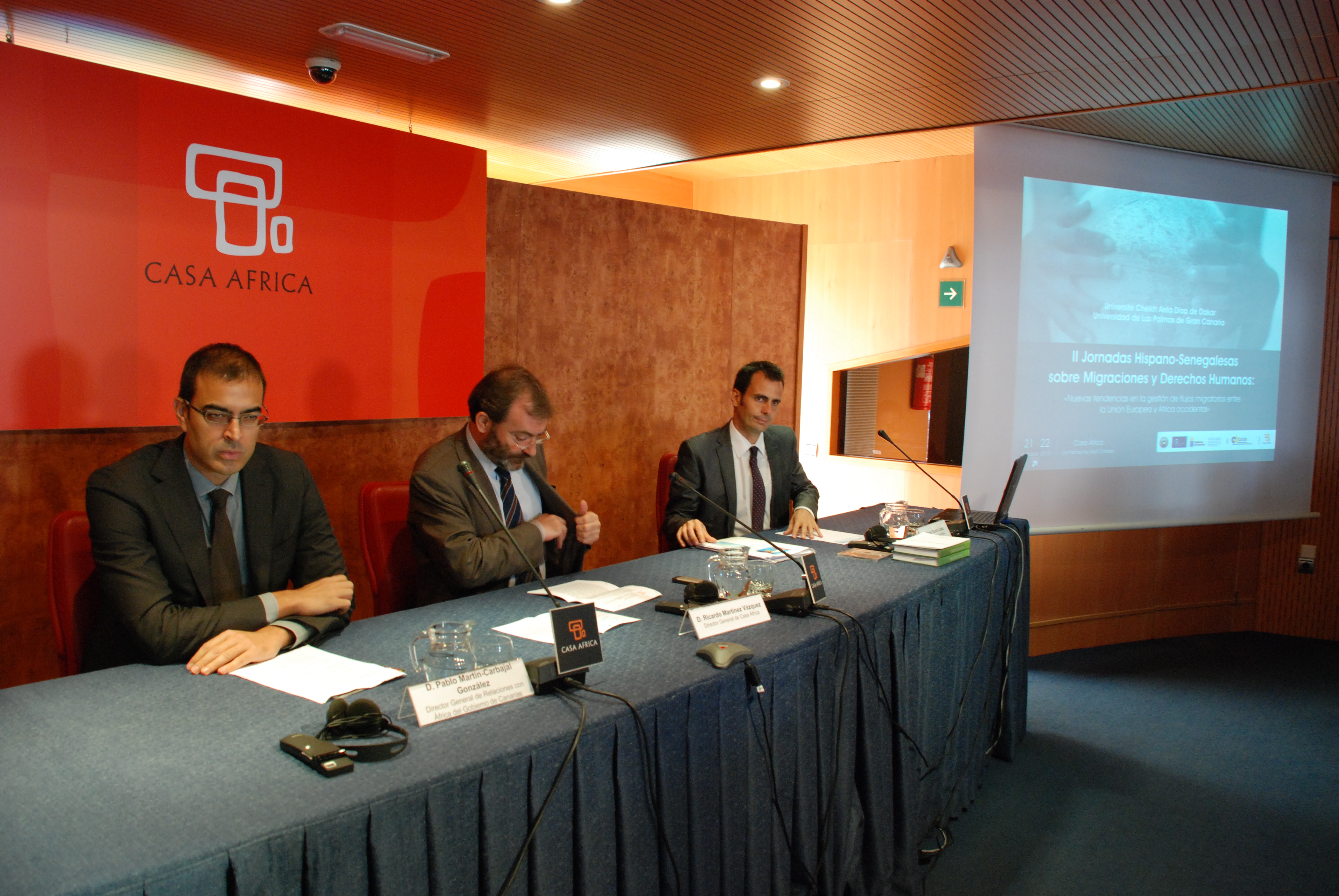 3. Pablo Martín Carbajal, Director General de Relaciones con África del Gobierno de Canarias, Ricardo Martínez, Vázquez, Director General de Casa África y Víctor Cuesta López, Coordinador de las Jornadas