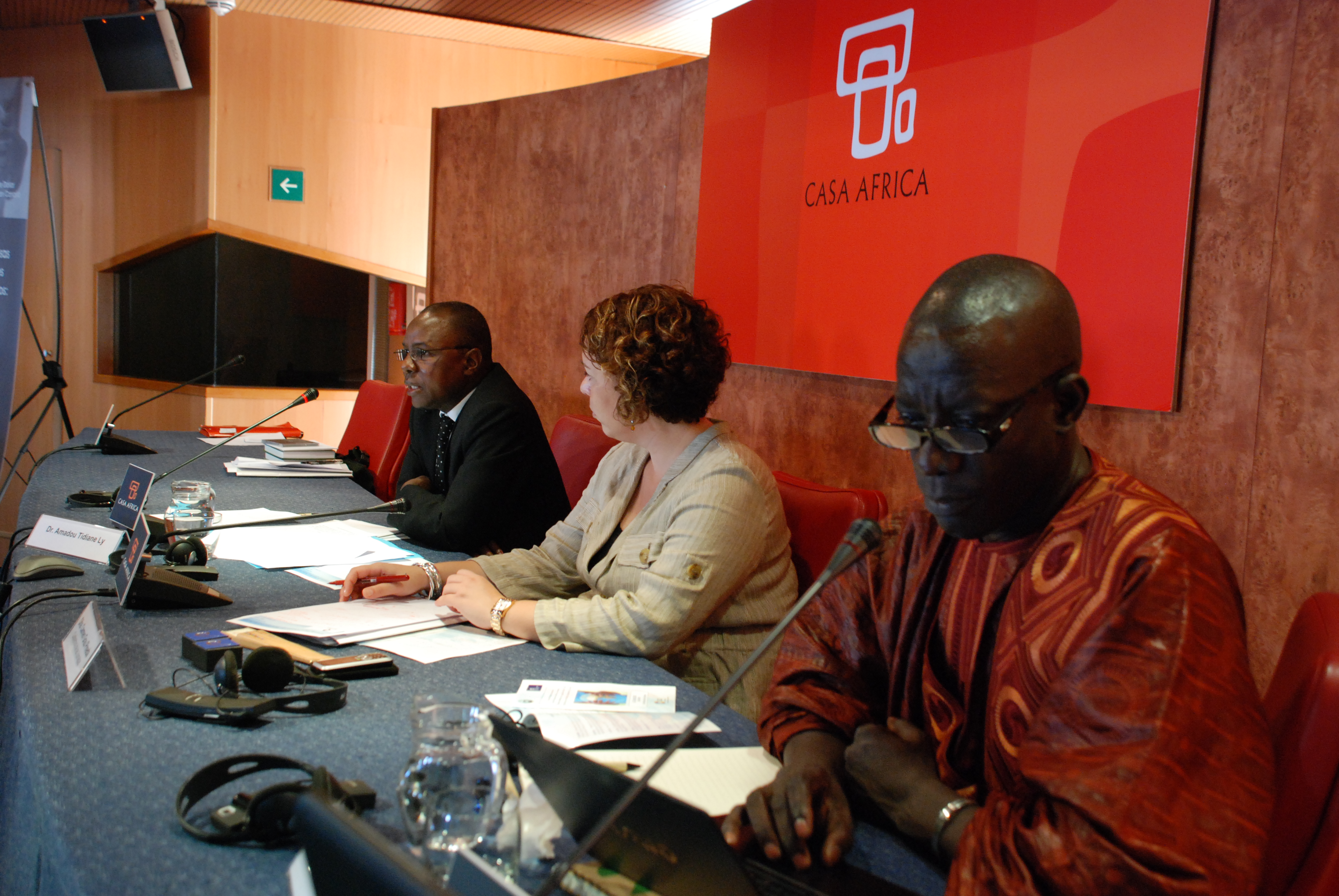 8. Amadou Tidiane Ly, Universidad Cheikh Anta Diop de Dakar, Carmen Grau Pineda, Coordinadora de las Jornadas y Papa Demba Fall, Universidad Cheikh Anta Diop de Dakar