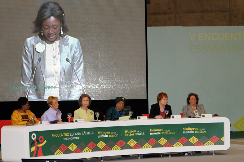 2. Presentación del Encuentro de Mujeres por un Mundo Mejor presidido por S.M. la Reina Doña Sofía