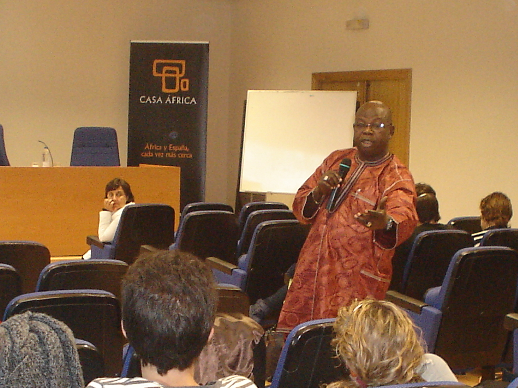 2. Intervención del profesor Jenkeri Zakari Okwori