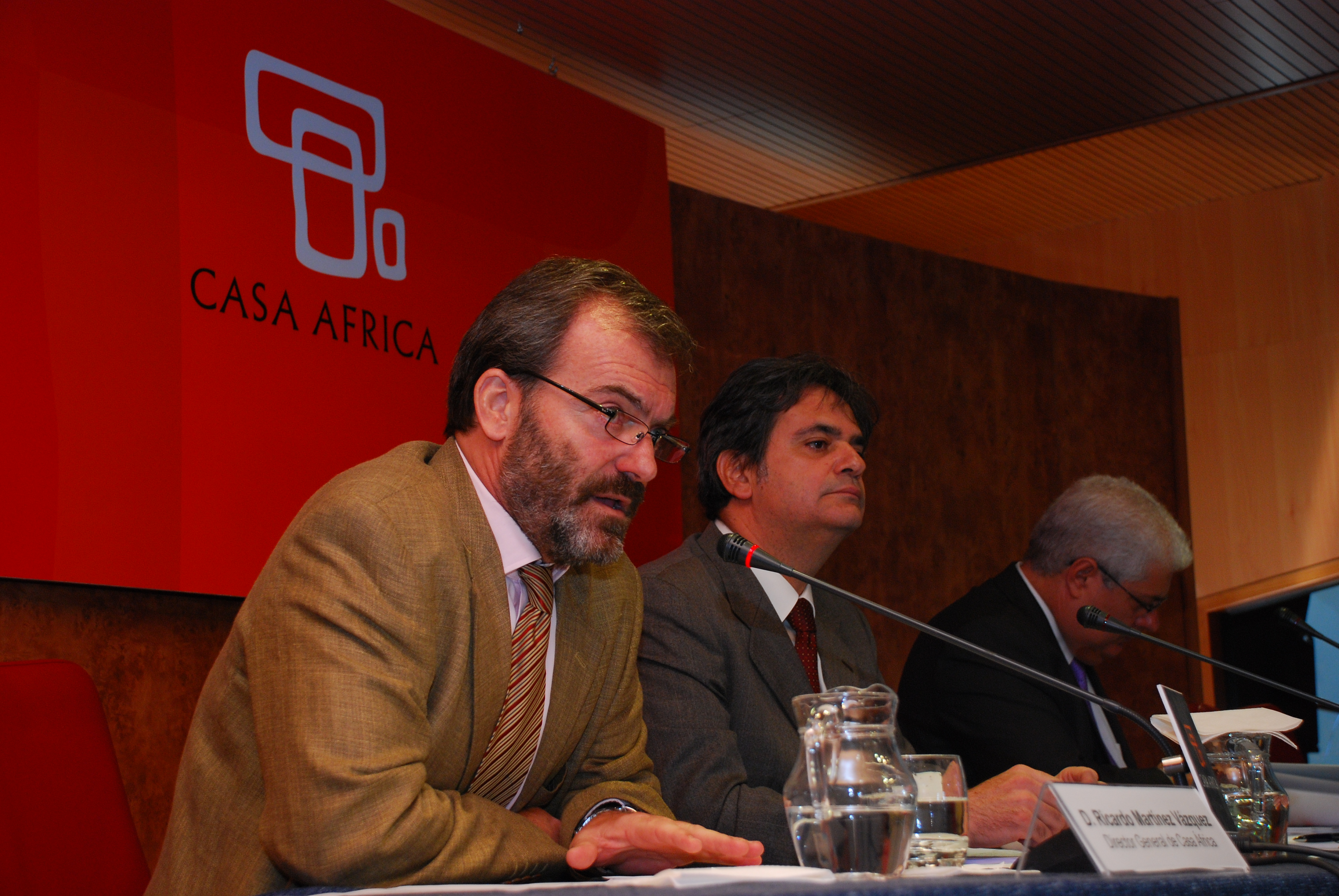 3. Ricardo Martínez Vázquez, Director General de Casa África, Jorge Rodríguez, Consejero de Empleo, Industria y Comercio del Gobierno de Canarias y Juan Pedro Sánchez Rodríguez, Viceconsejero de Industria y Energía del Gobierno de Canarias