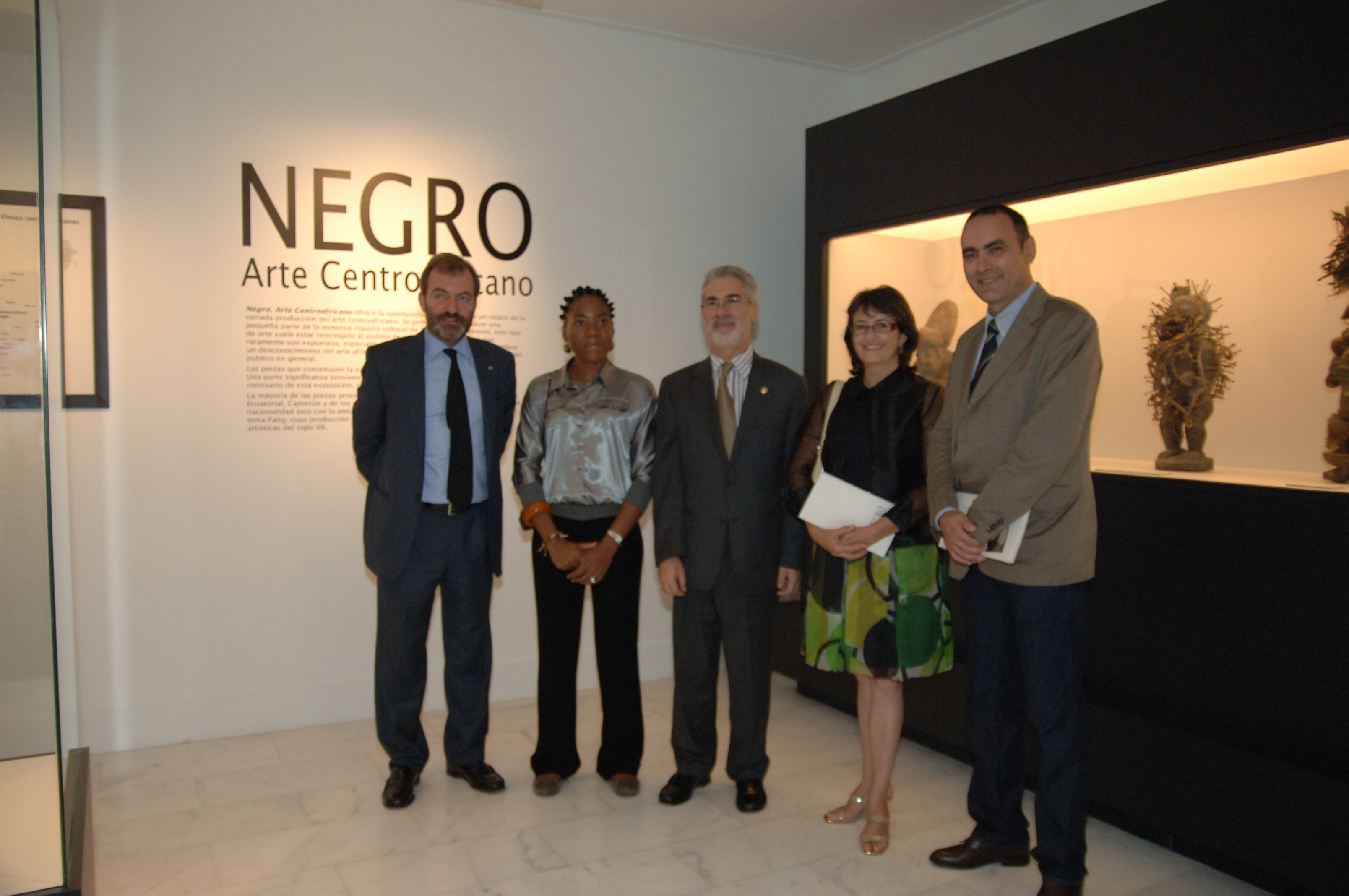 22. Visita a Casa África: Exposición 'Negro'