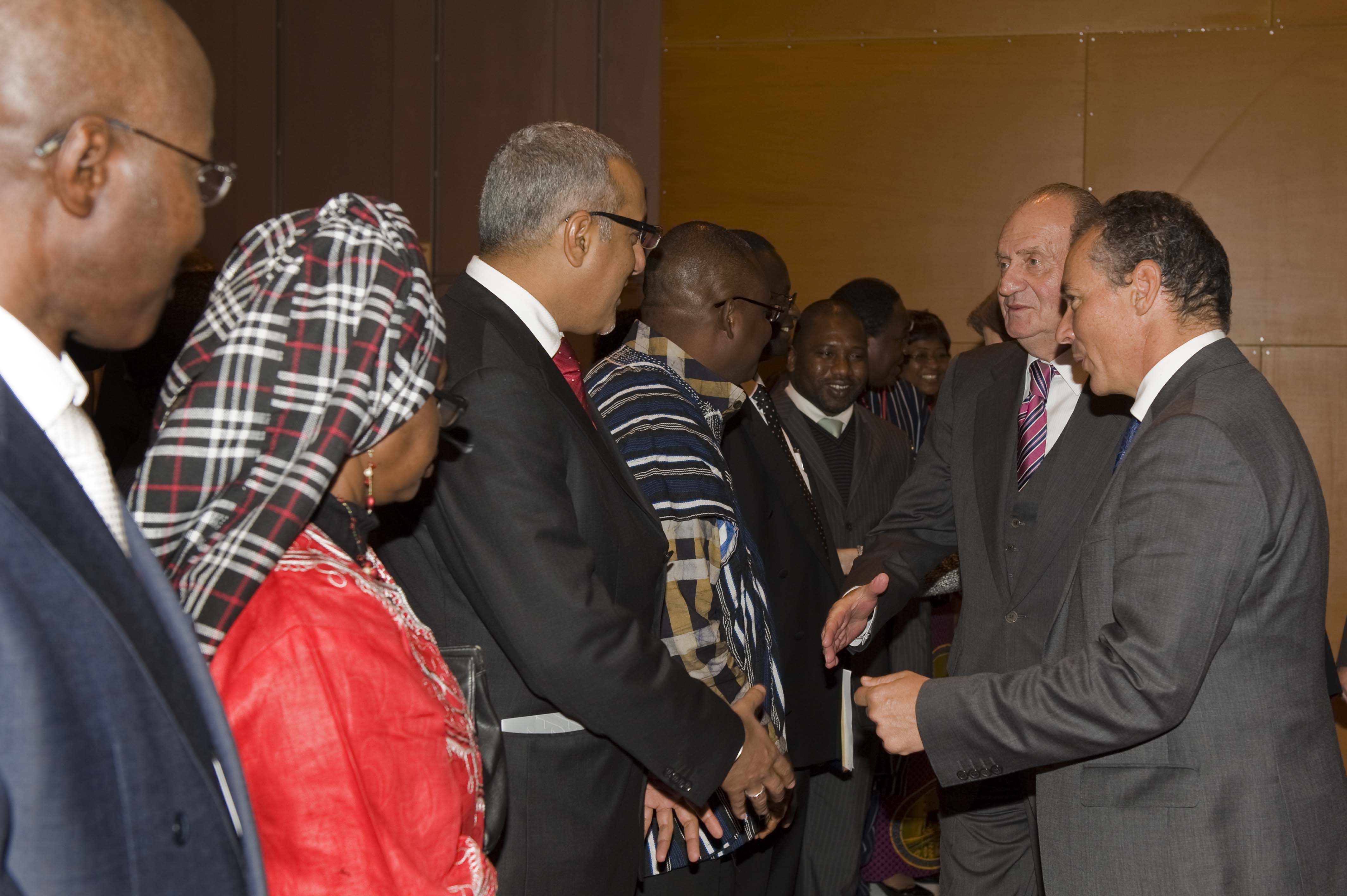 51. SM el Rey Don Juan Carlos con los ministros africanos