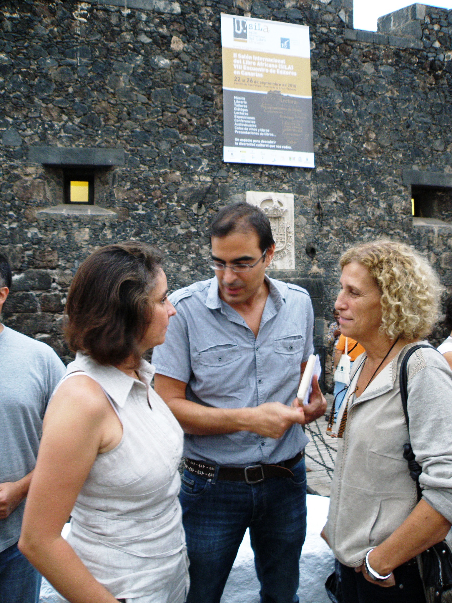 6. Ángeles Alonso, Directora del Sila, Pablo Martín-Carbajal, Director General de Relaciones con África del Gobierno de Canarias y Maria Elena Cisneros Manrique, Directora del Festival de Cine Africano de Tarifa (FCAT)