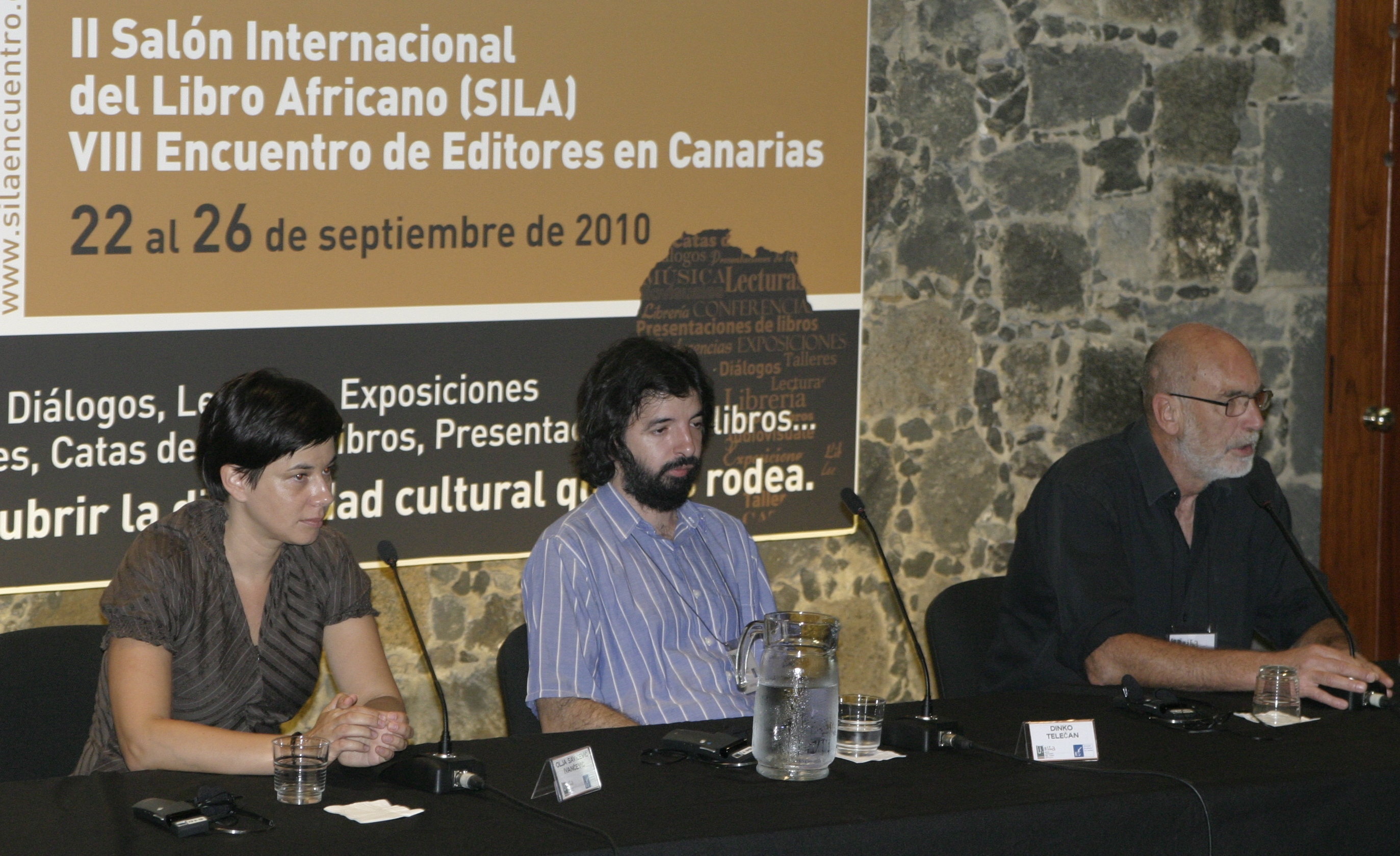 34. Olja Savicevic Ivancevic, escritora, Dinko Telecan, escritor y Nenad Popovic, editor. Letras del Este