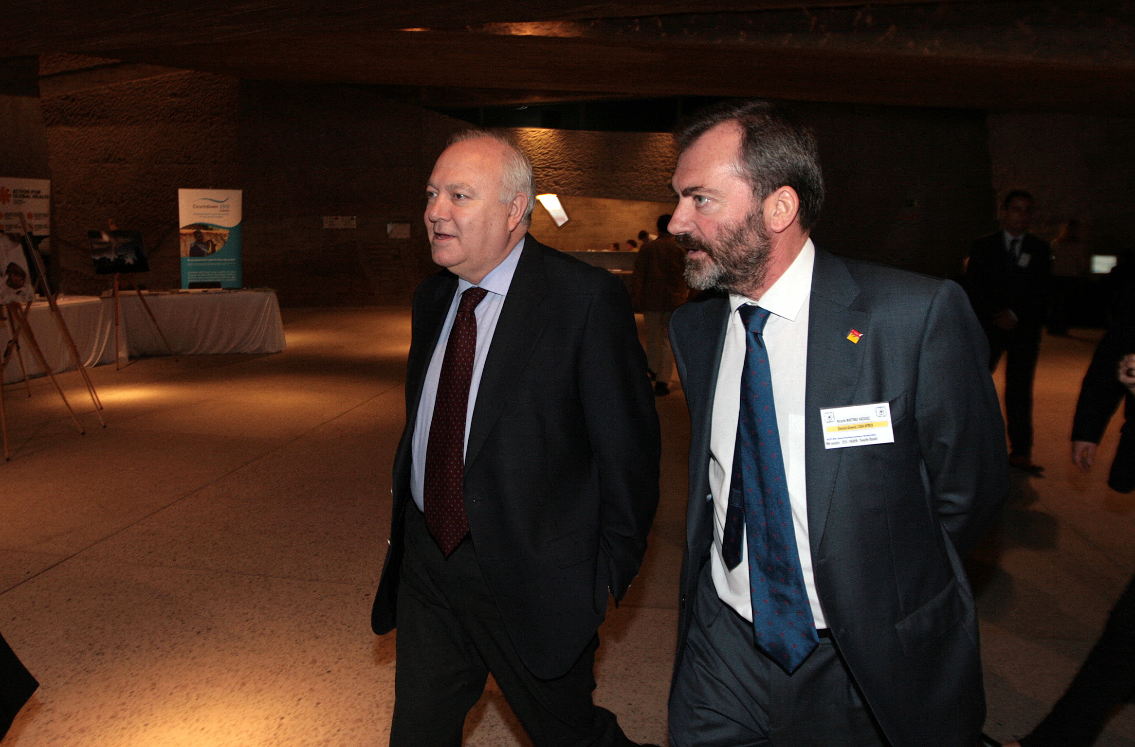 9. Miguel Ángel Moratinos -Ministro de Asuntos Exteriores- y Ricardo Martínez -Director General de Casa África-