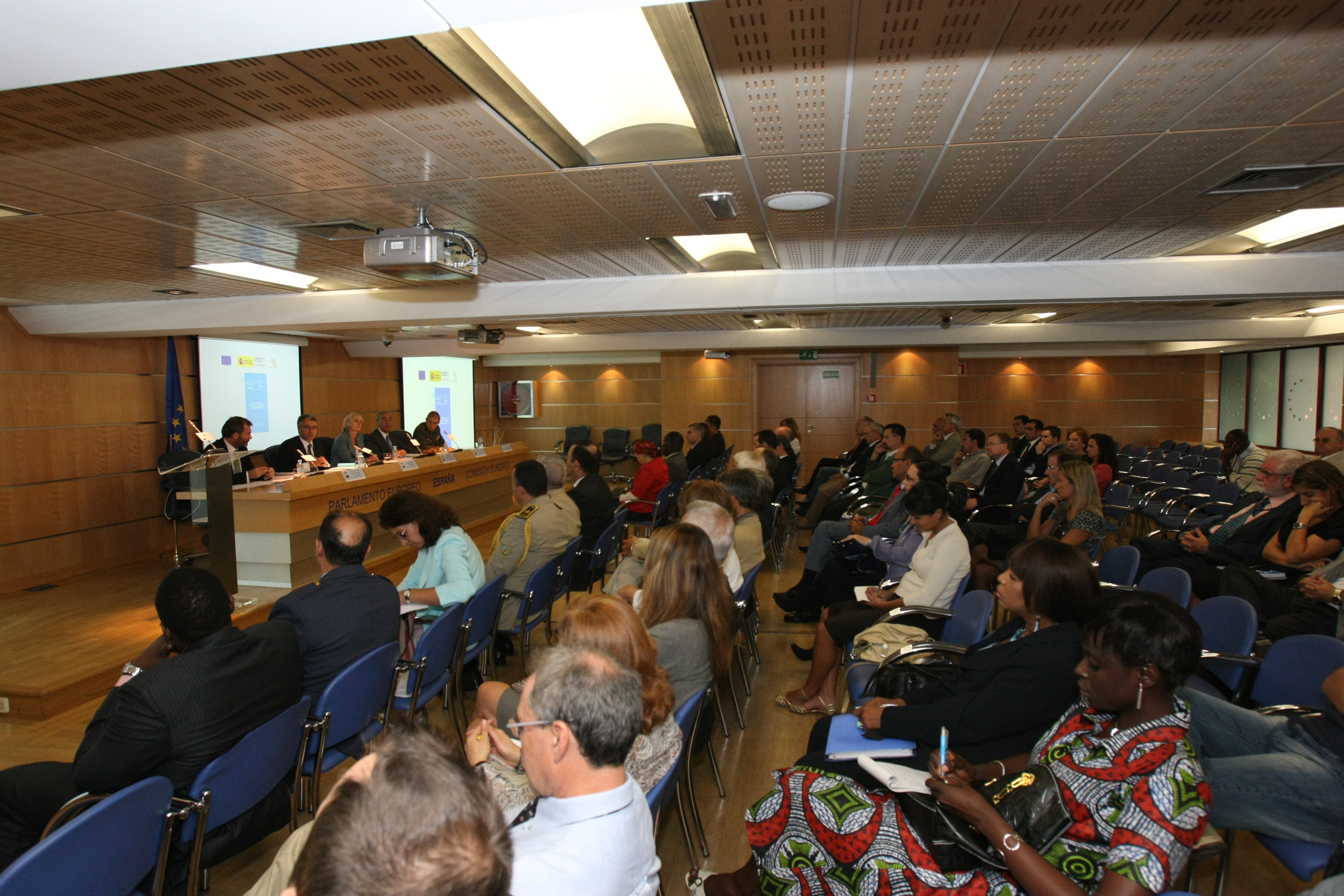 3. Presentación de la publicación Respuesta Europea y Africana a los Problemas de Seguridad en África