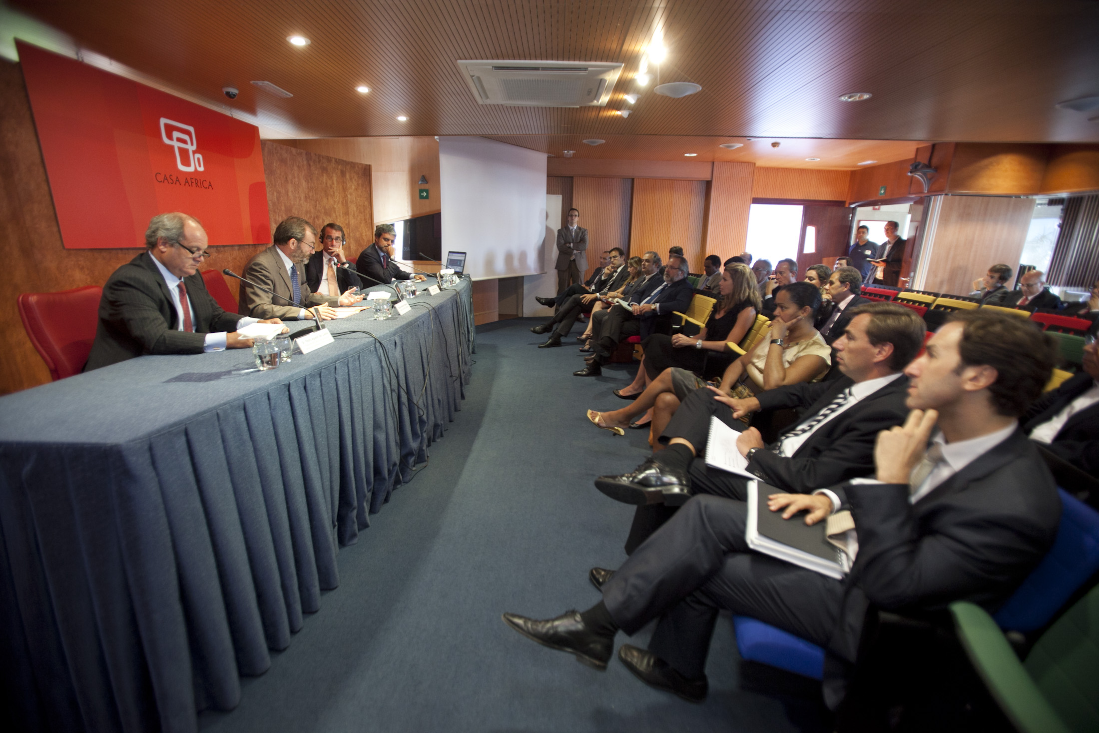 3. Presentación del proyecto de la de la consultora internacional AT Kearney