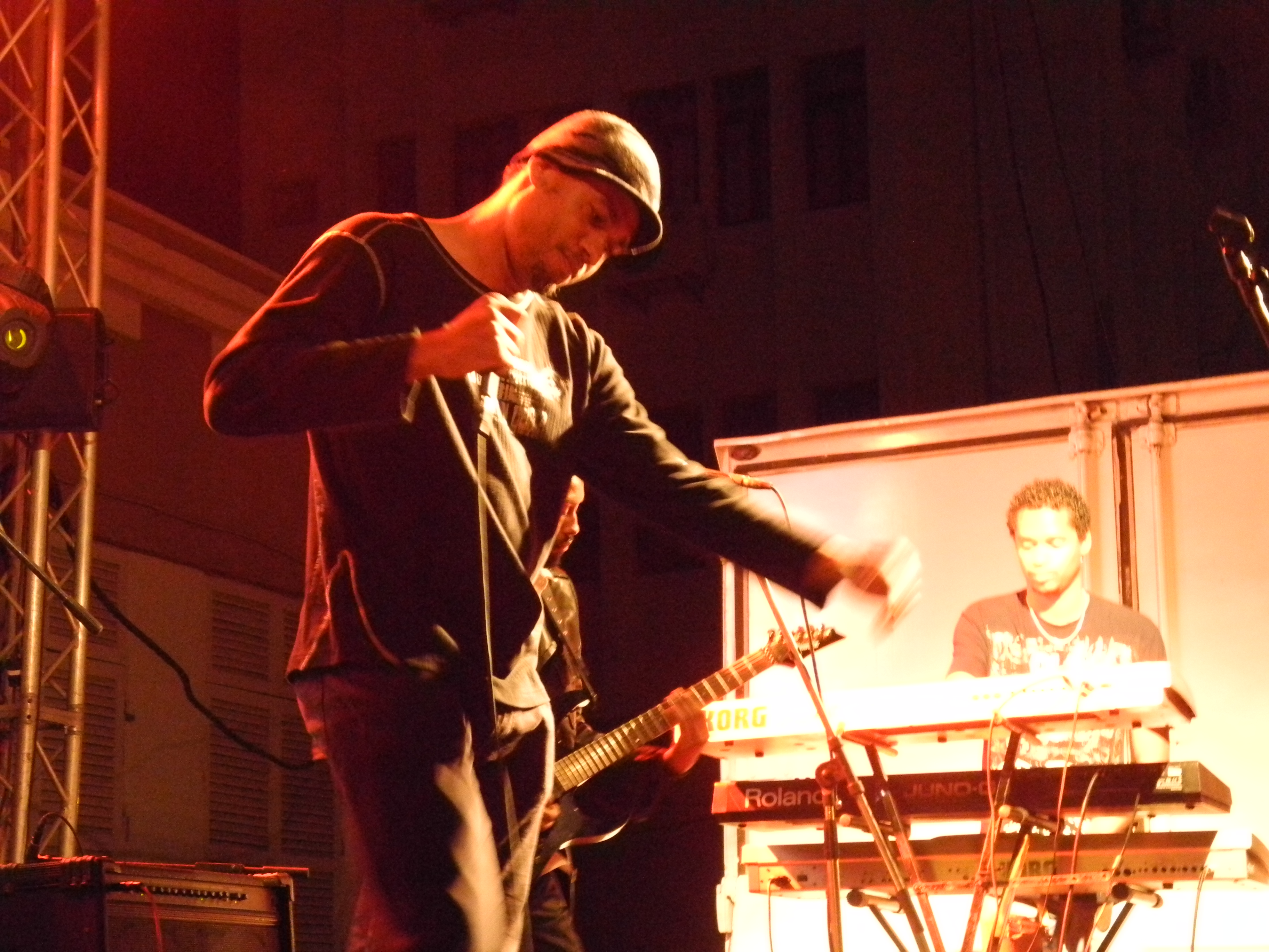 9. Actuación de Domu Afrika Dub Squad