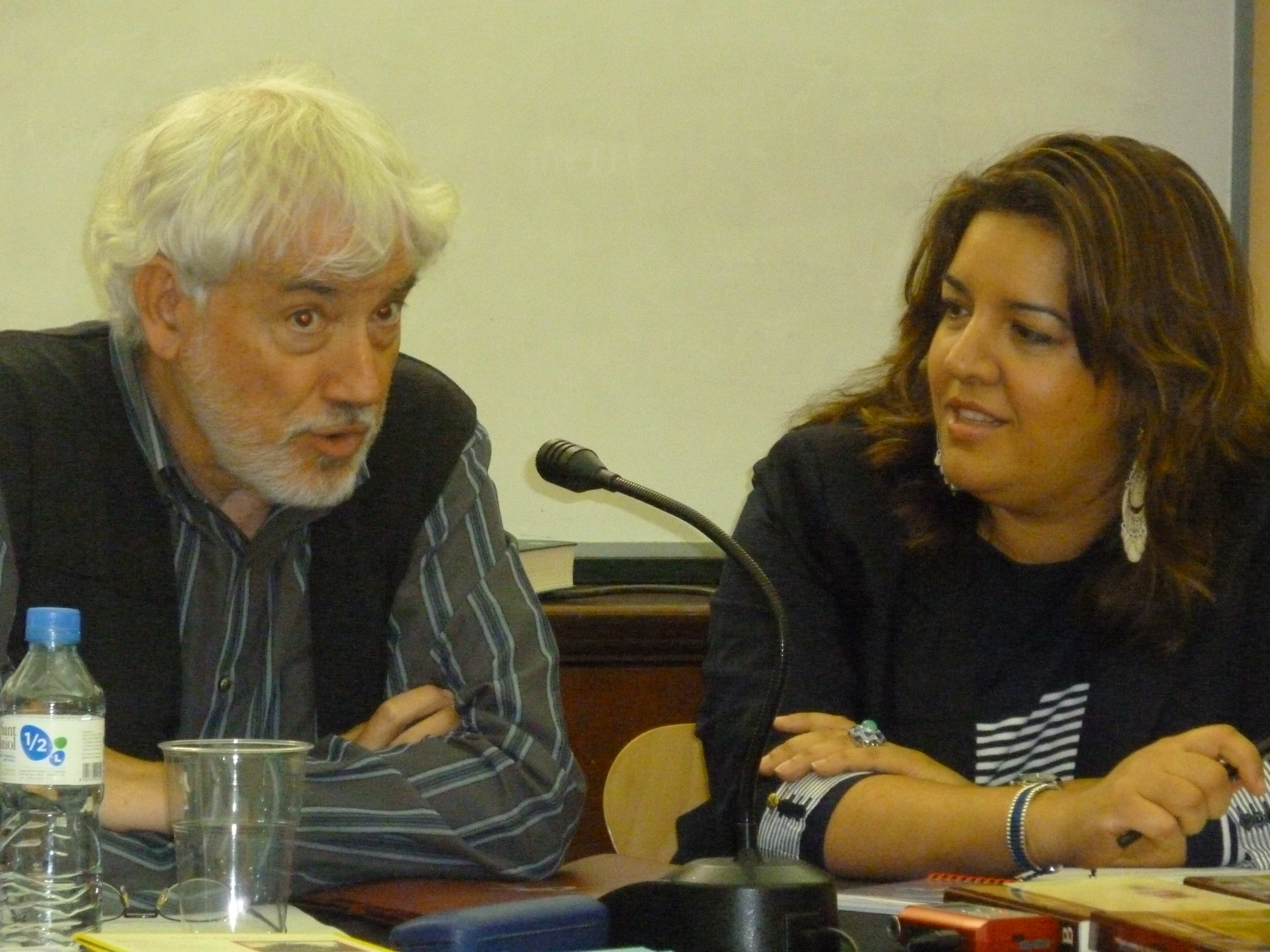 1. Ferrán Iniesta, profesor y ensayista y Calcines, Jefa del Área Web y Mediateca on line de Casa África
